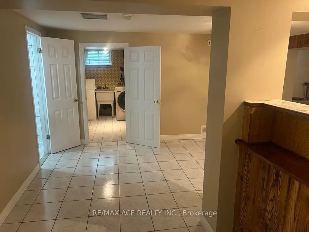 30 Oakridge Drive, #Bsmt
