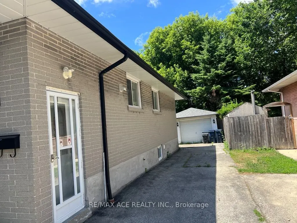 30 Oakridge Drive, #Bsmt