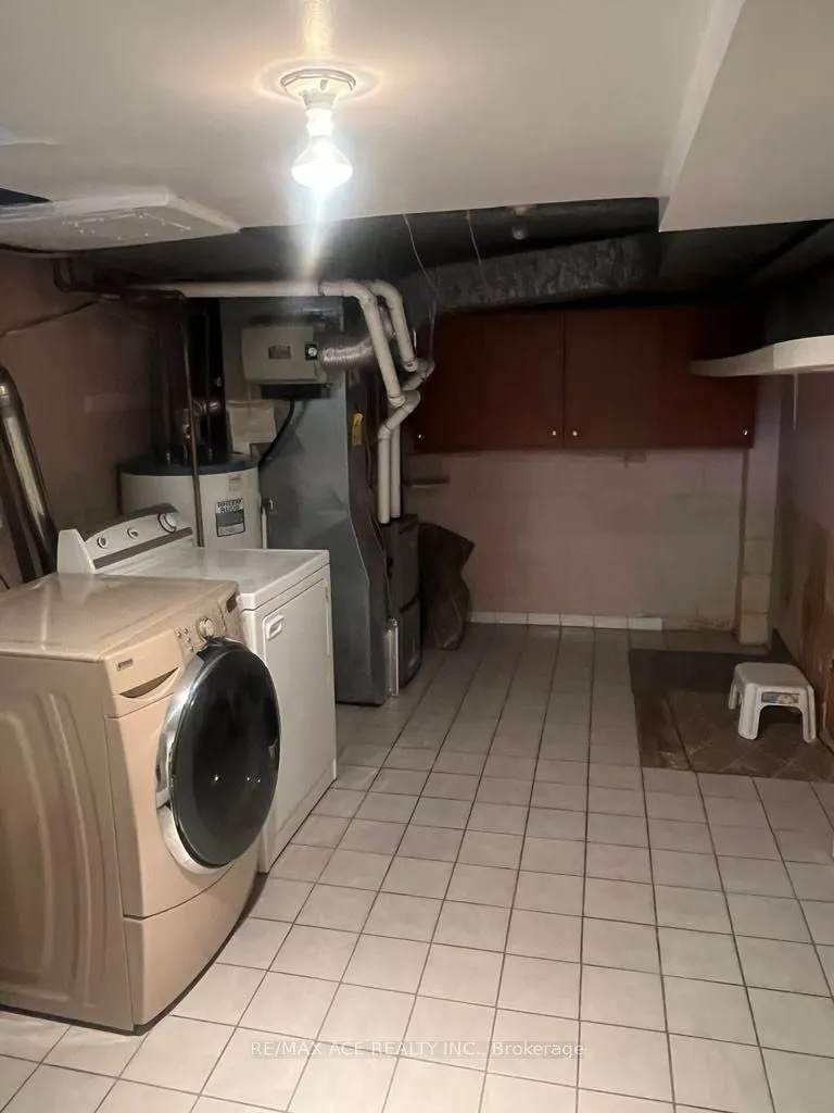 30 Oakridge Drive, #Bsmt
