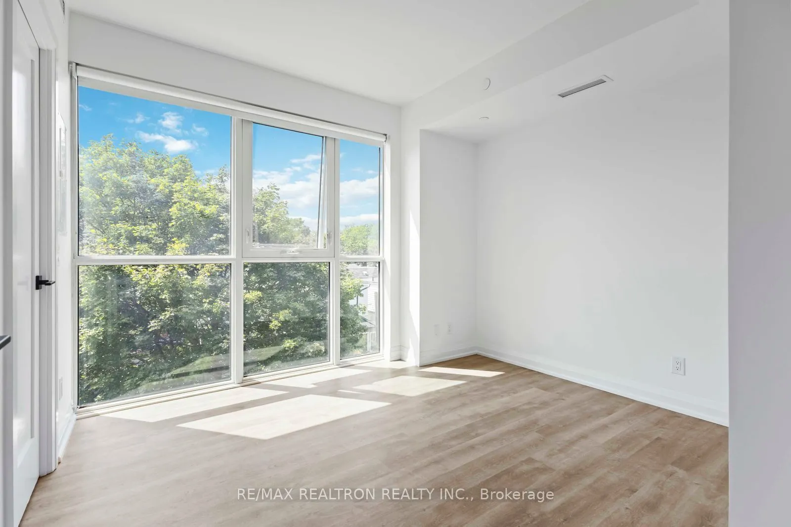 2369 Danforth Avenue SW, #316