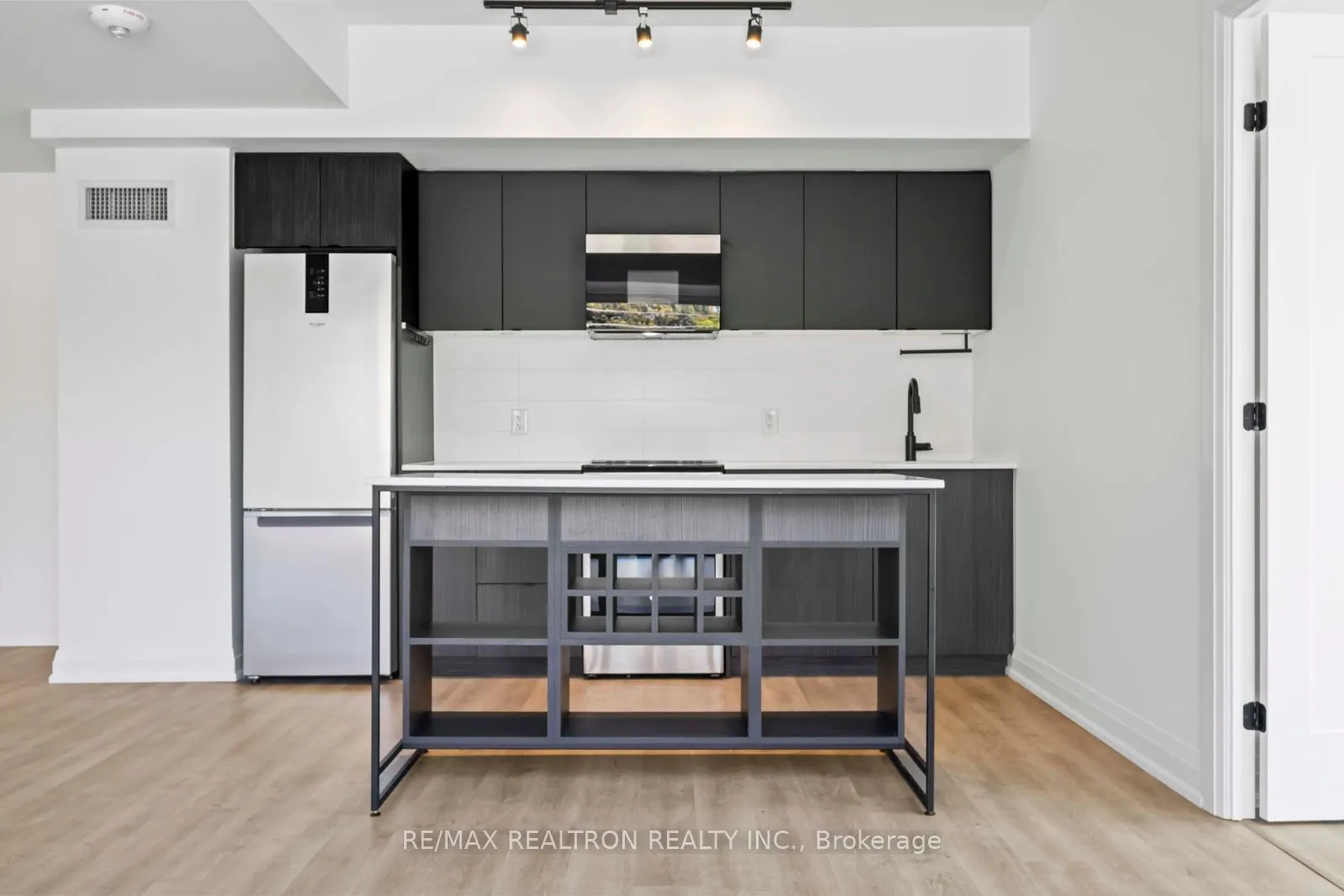 2369 Danforth Avenue SW, #316