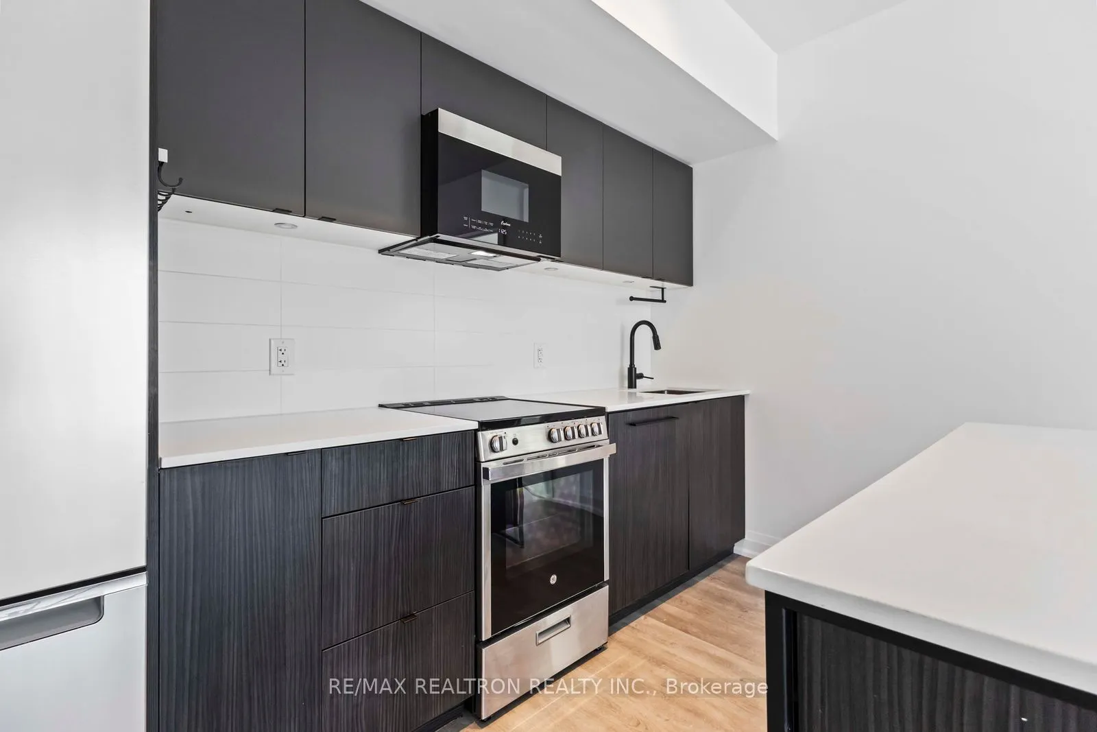 2369 Danforth Avenue SW, #316