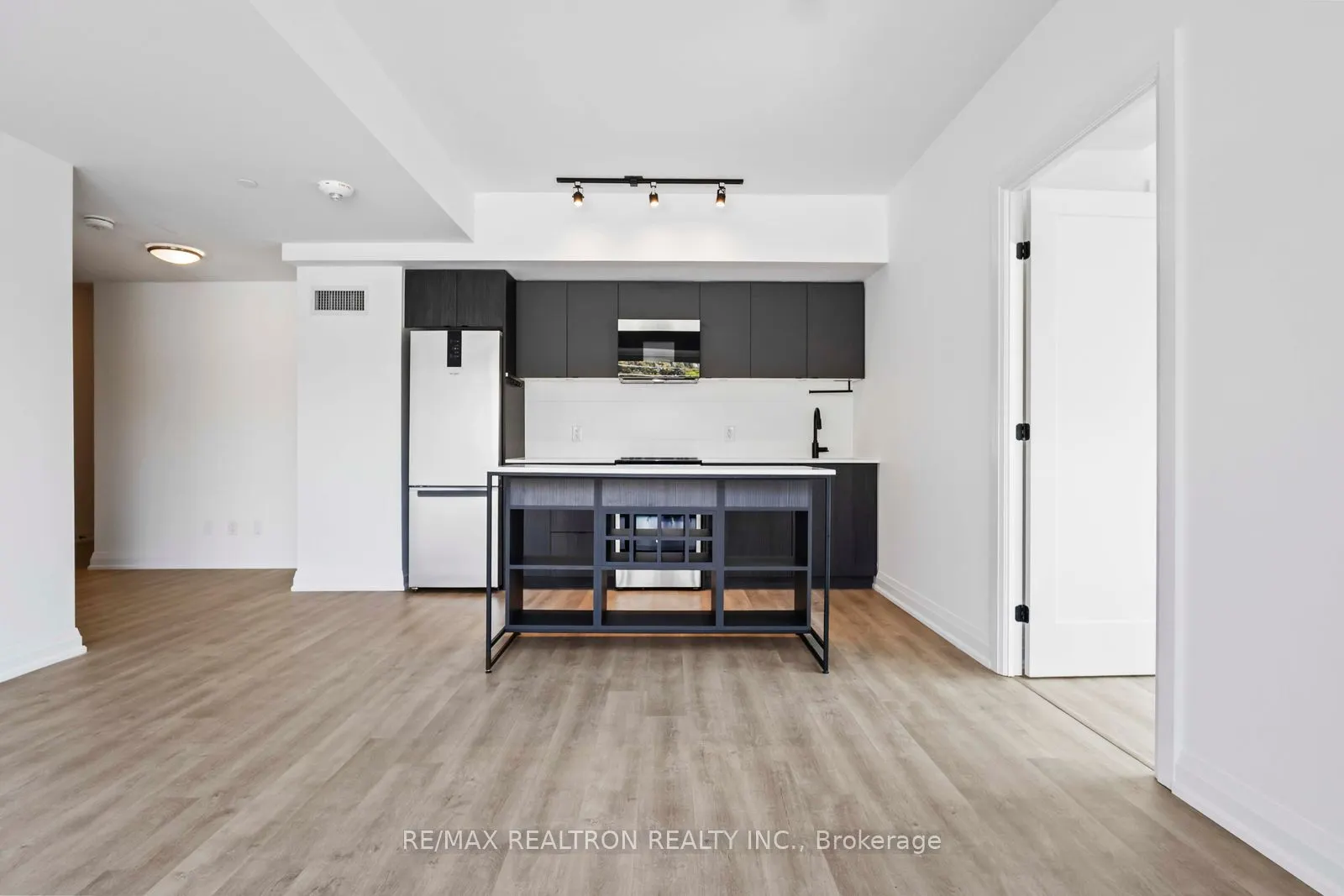 2369 Danforth Avenue SW, #316