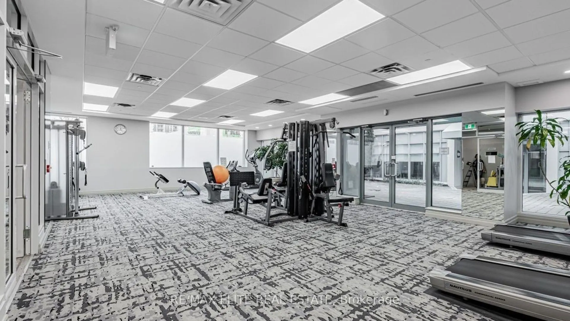61 Town Centre Court E, #2401