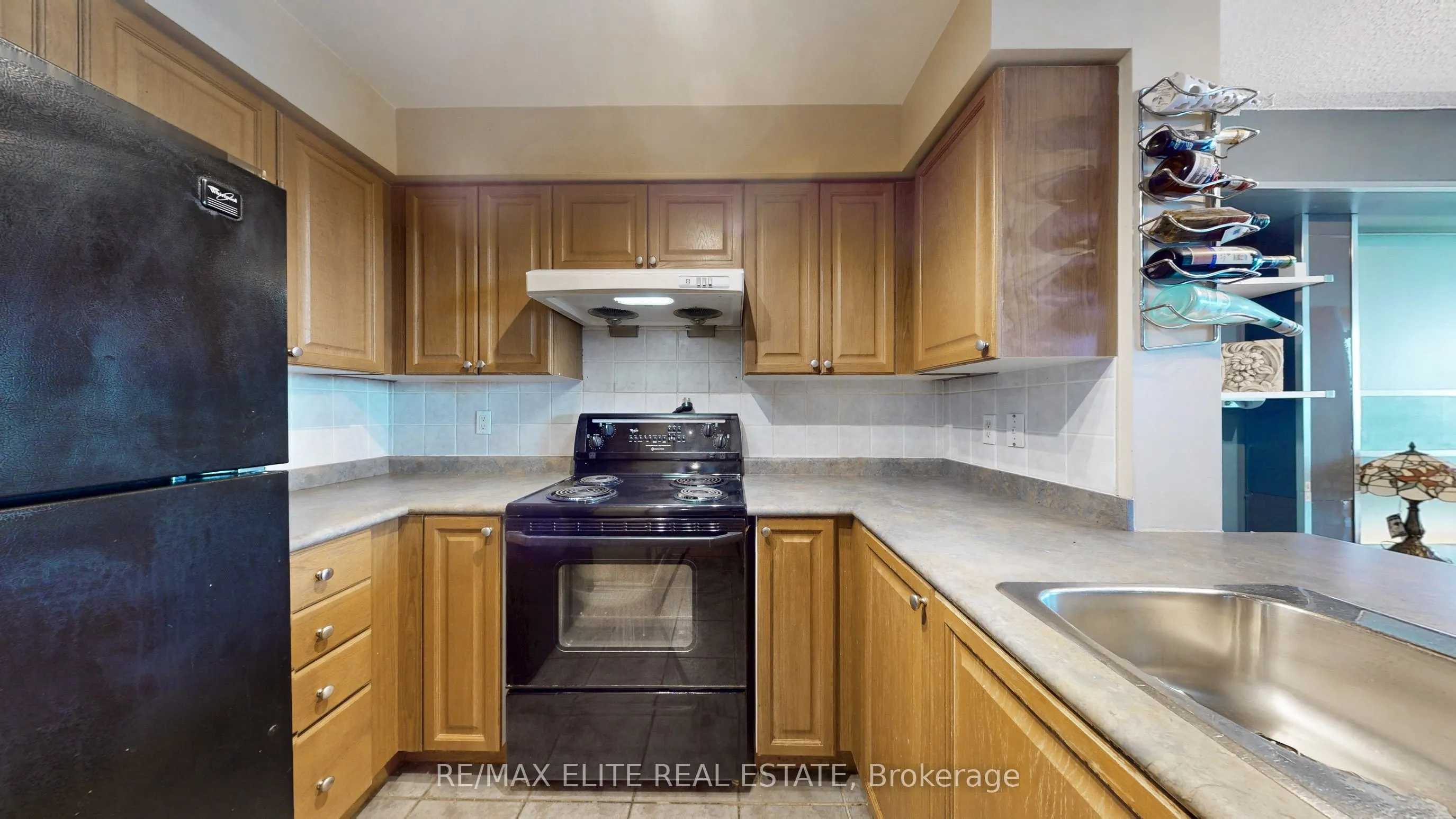 61 Town Centre Court E, #2401