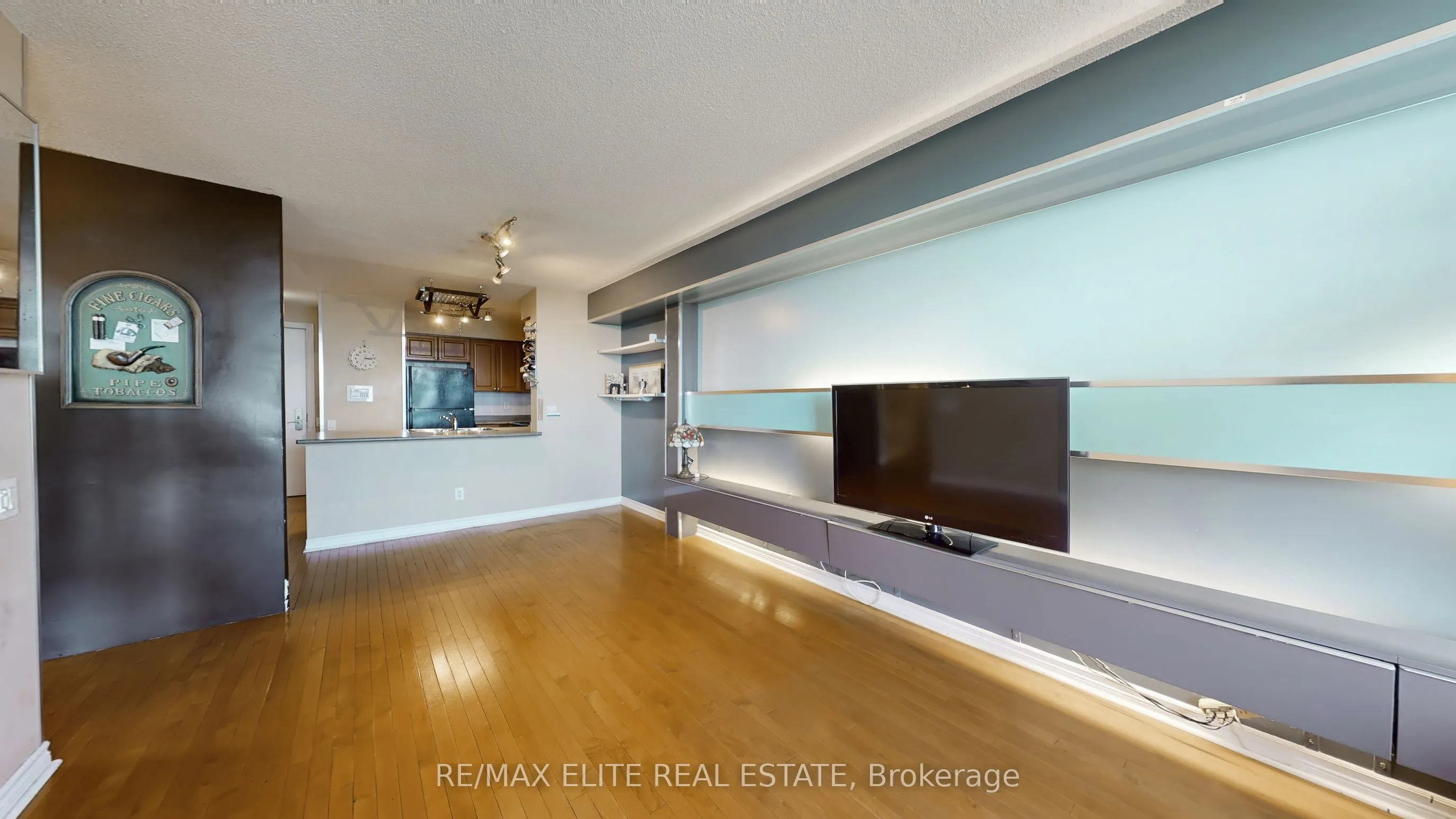 61 Town Centre Court E, #2401