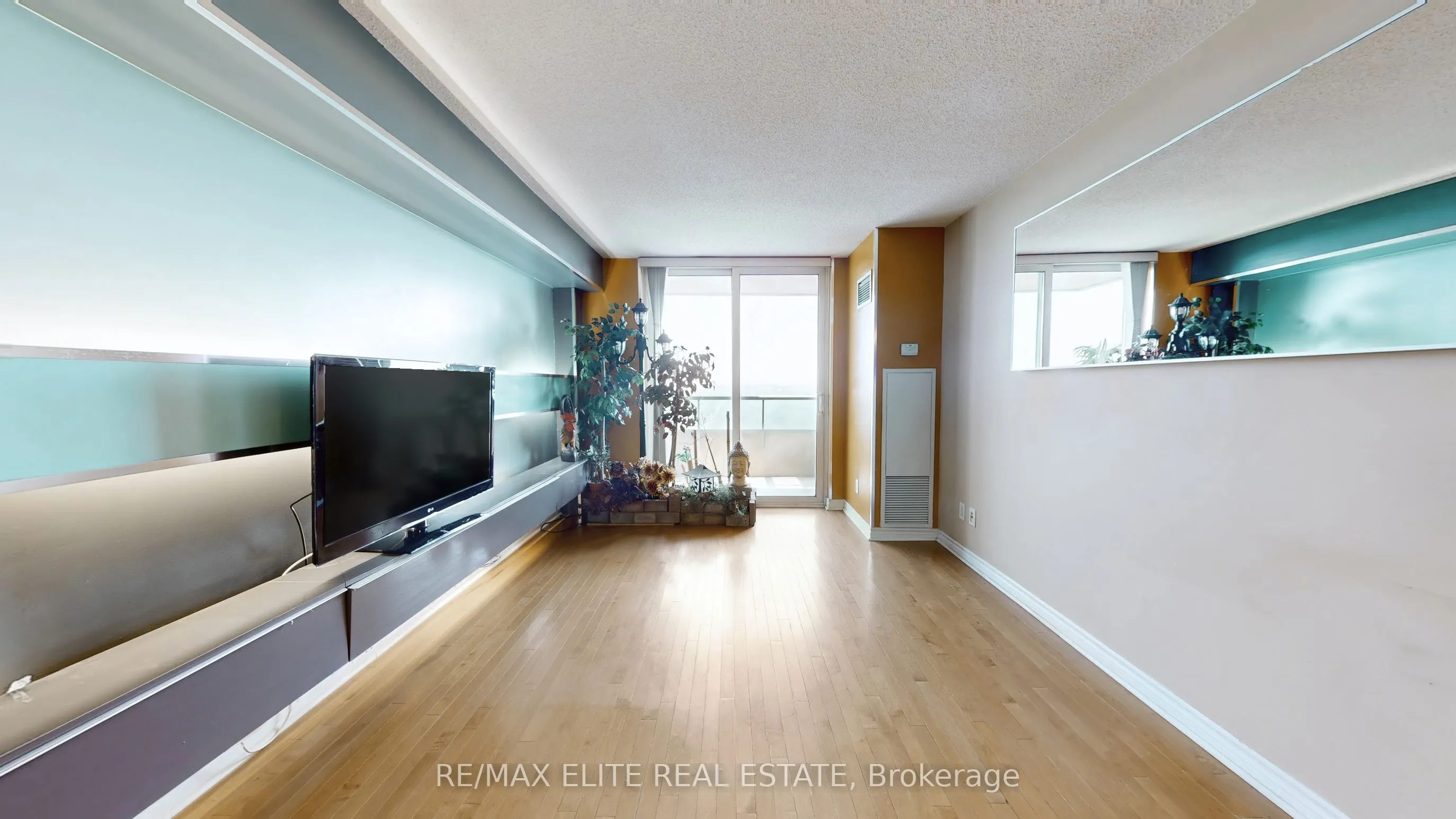61 Town Centre Court E, #2401