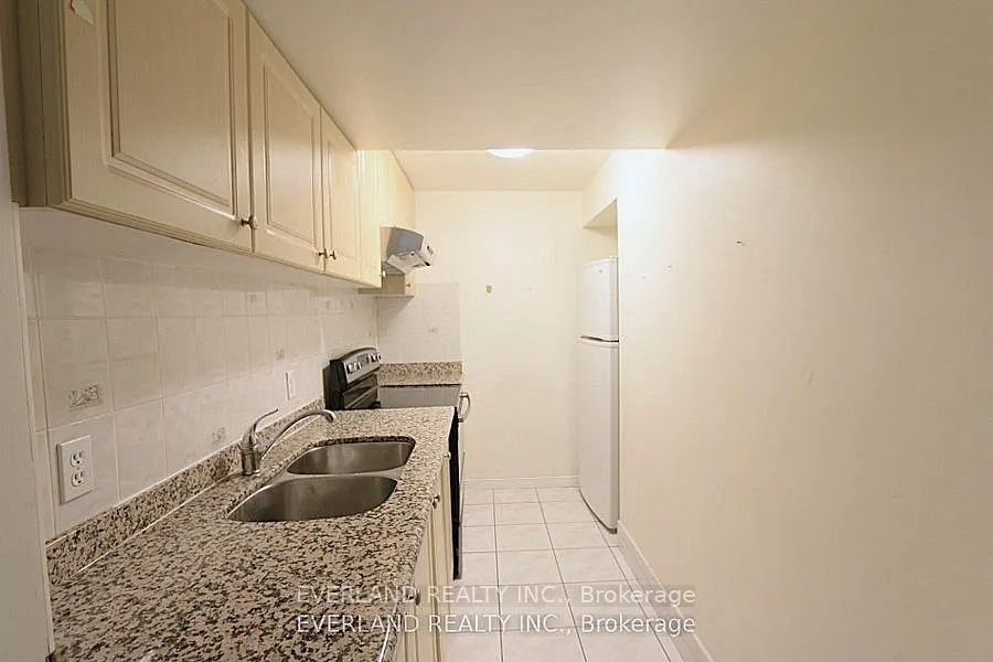 221 Placentia Boulevard, #Basement