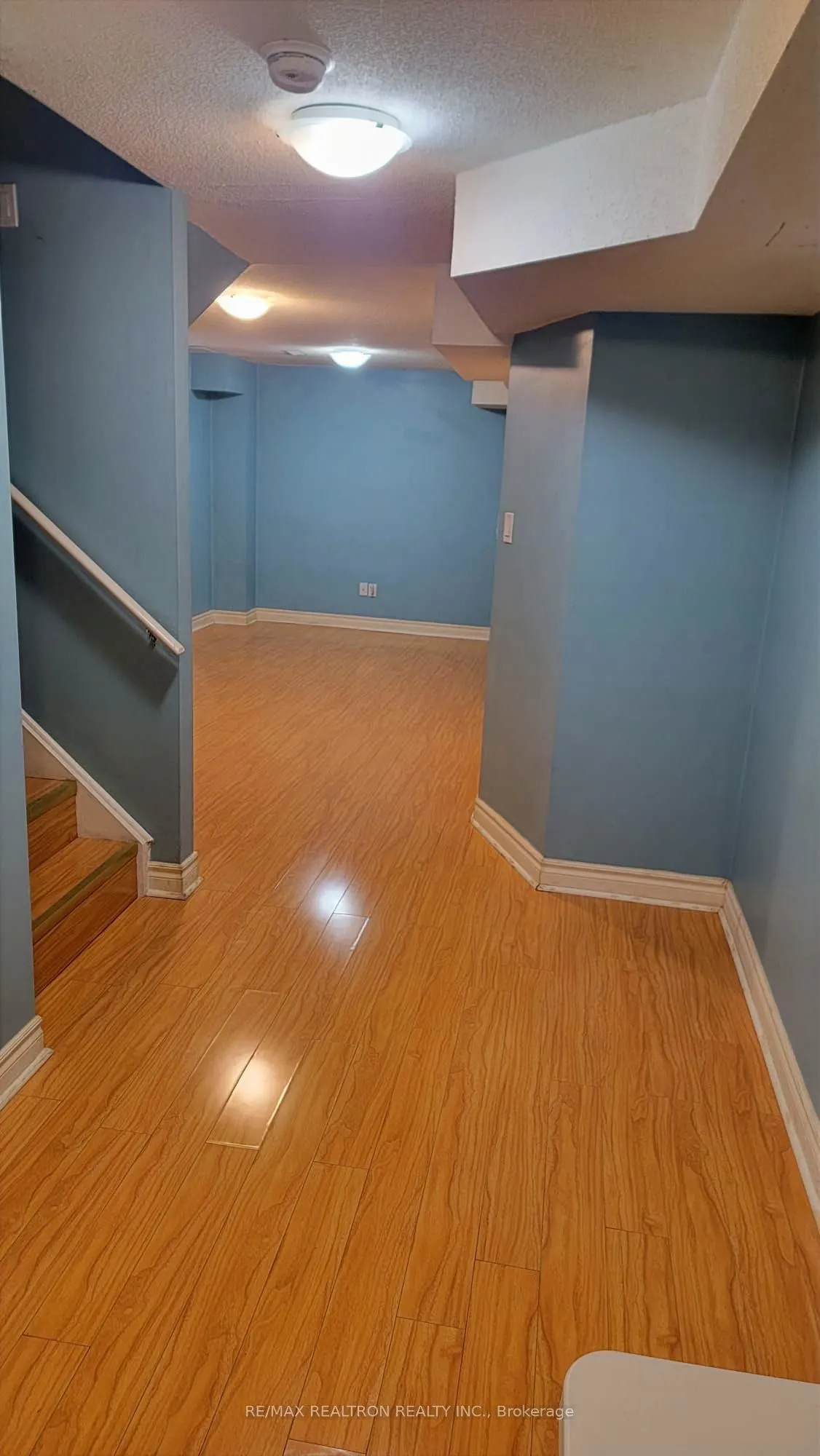 27 Knowles Drive