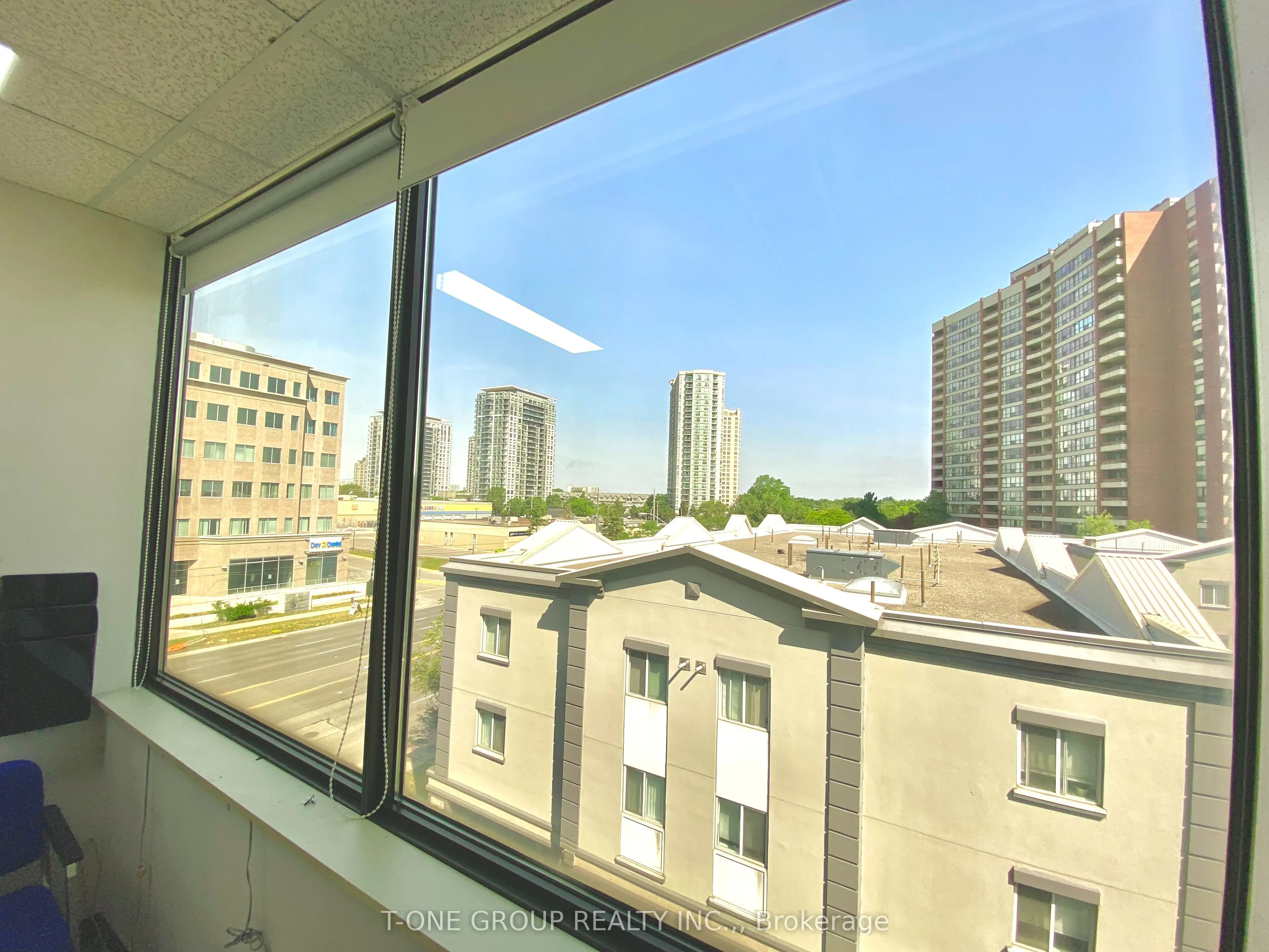 2347 Kennedy Road E, #407