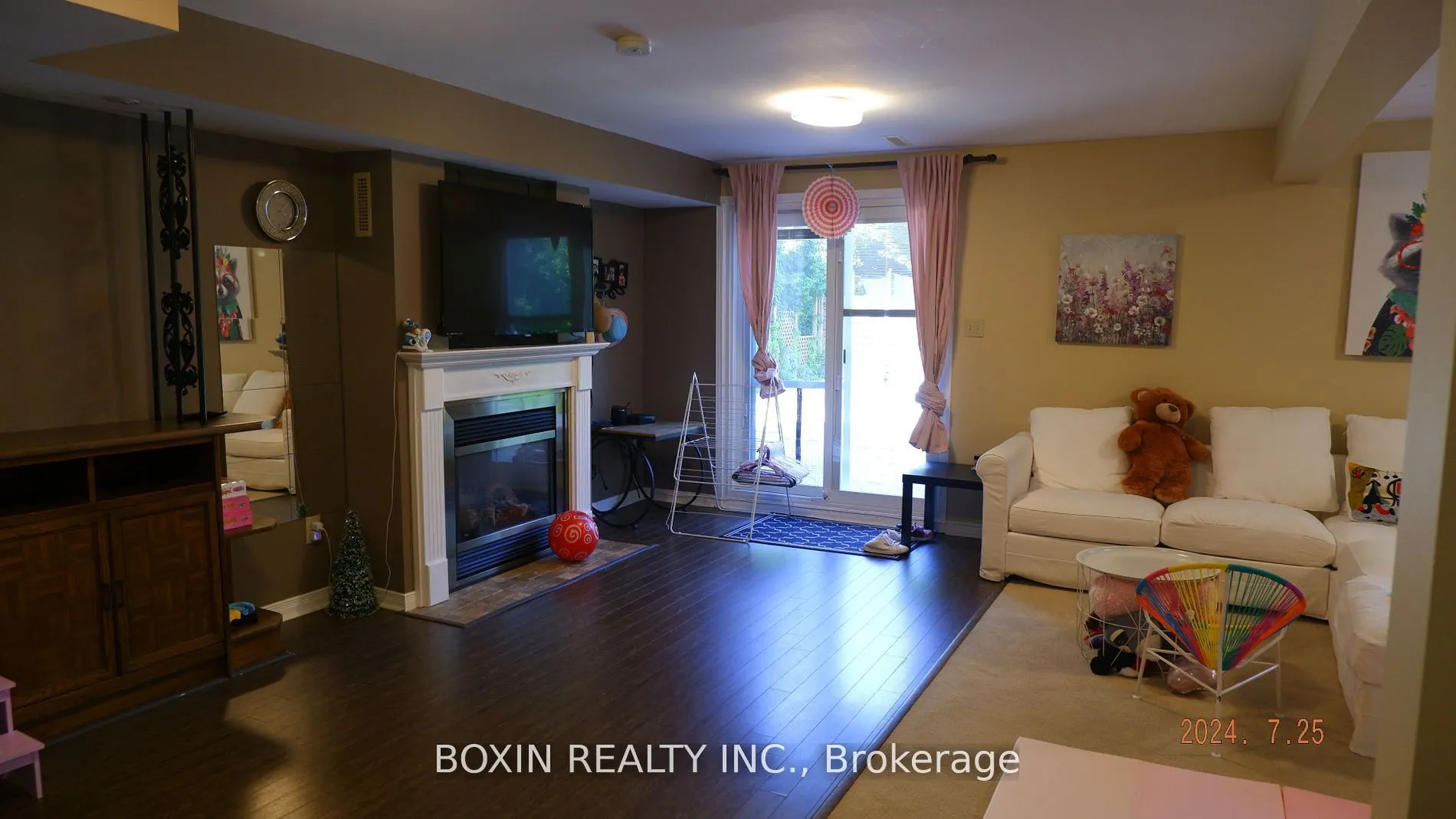 111 Guthrie Crescent E