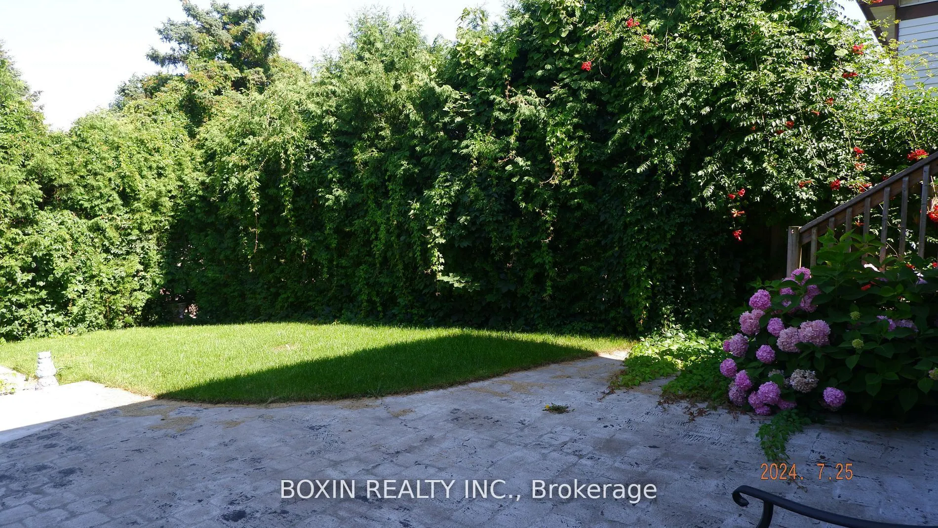 111 Guthrie Crescent E