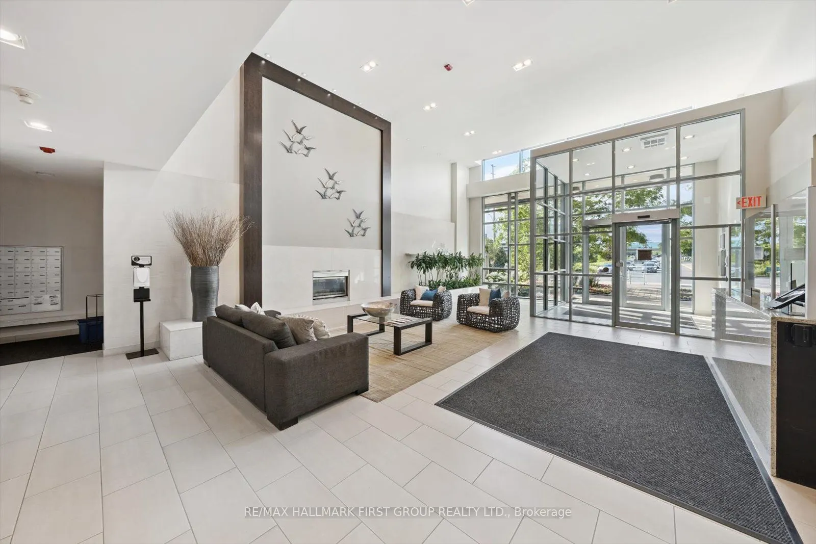 1600 Charles Street, #512