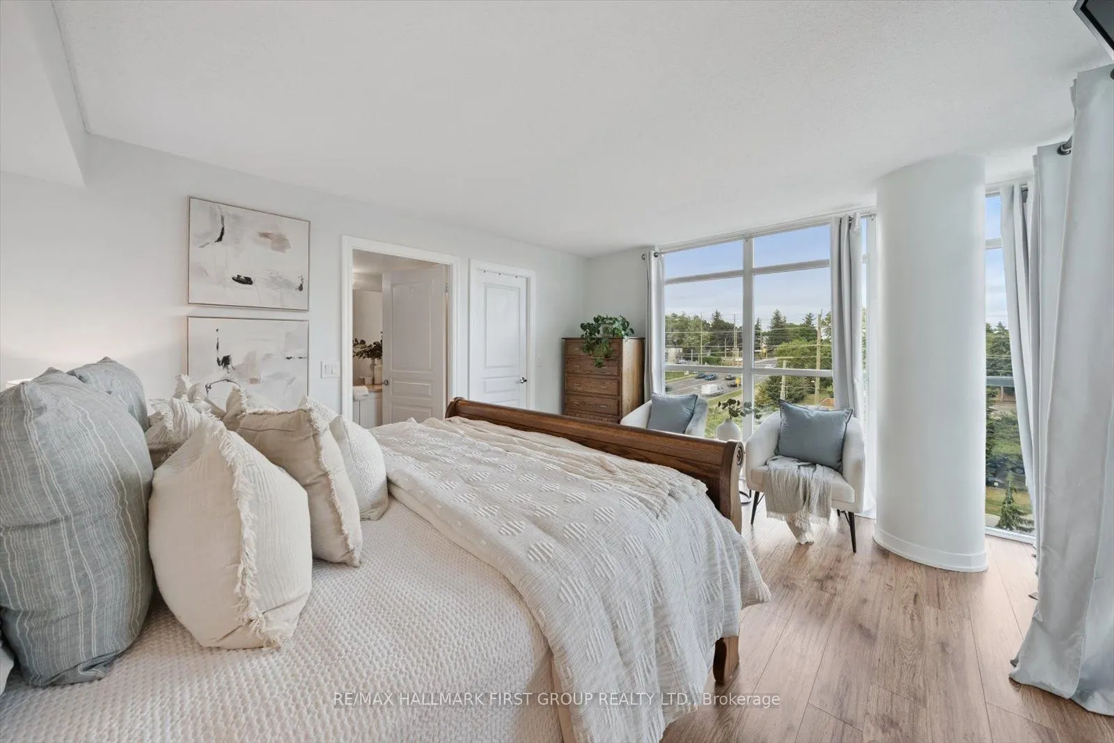 1600 Charles Street, #512