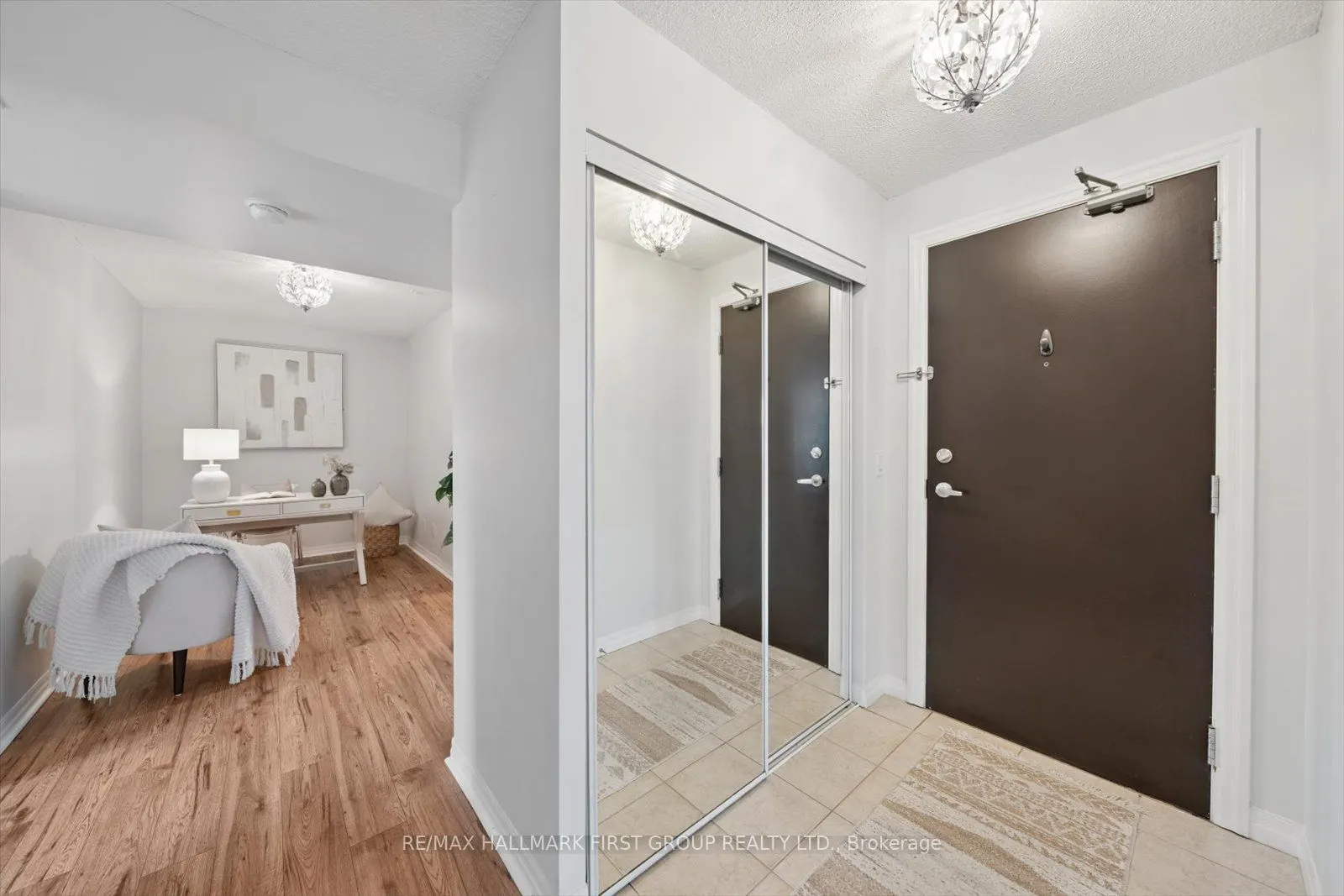 1600 Charles Street, #512