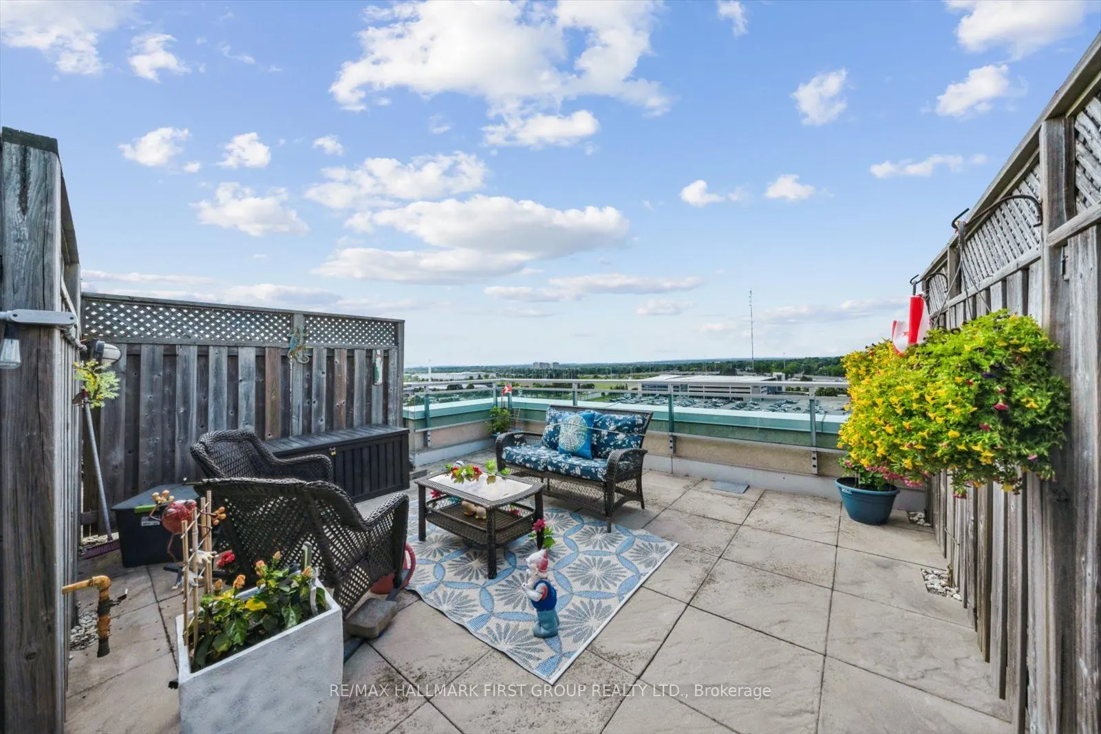 1600 Charles Street, #512