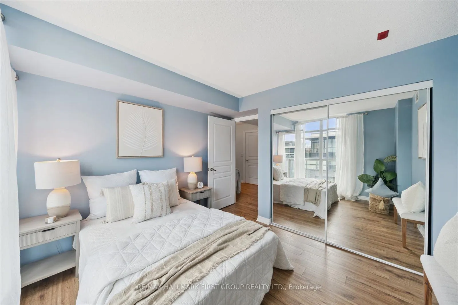 1600 Charles Street, #512