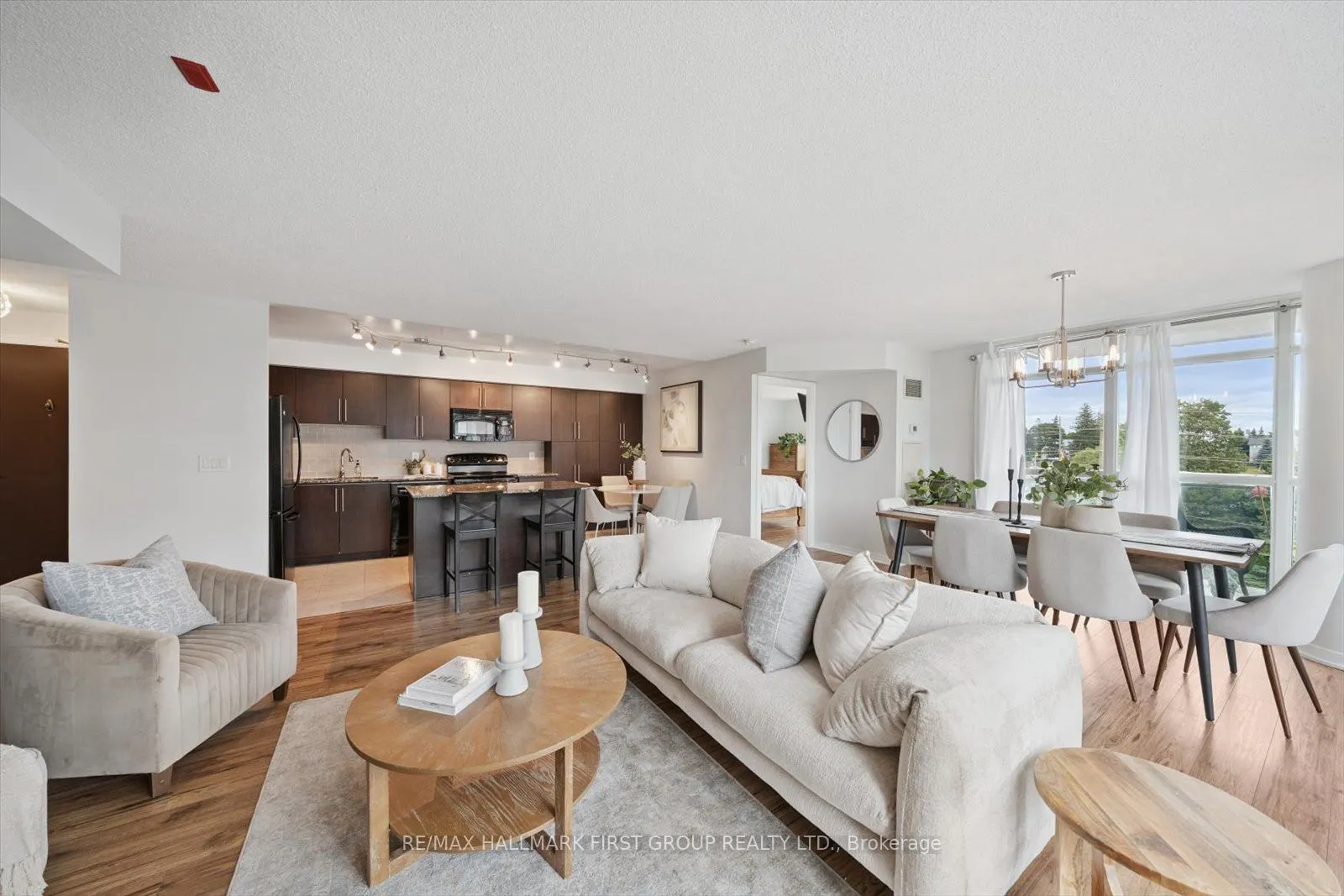 1600 Charles Street, #512