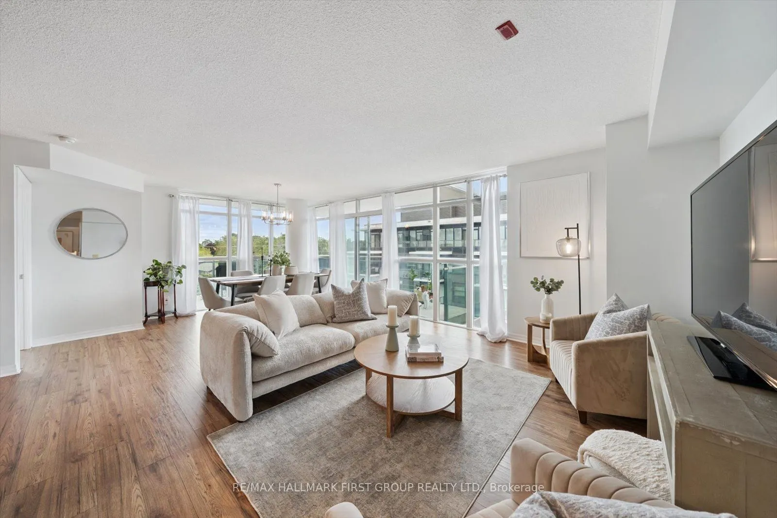 1600 Charles Street, #512