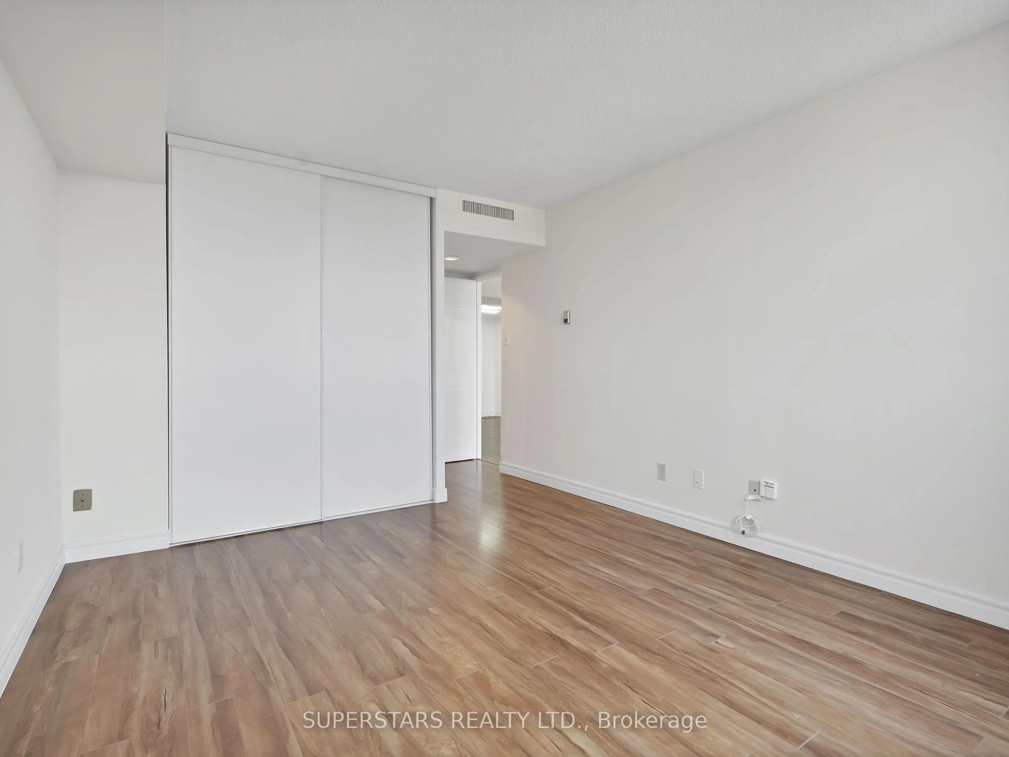 150 Alton Towers Circle, #409