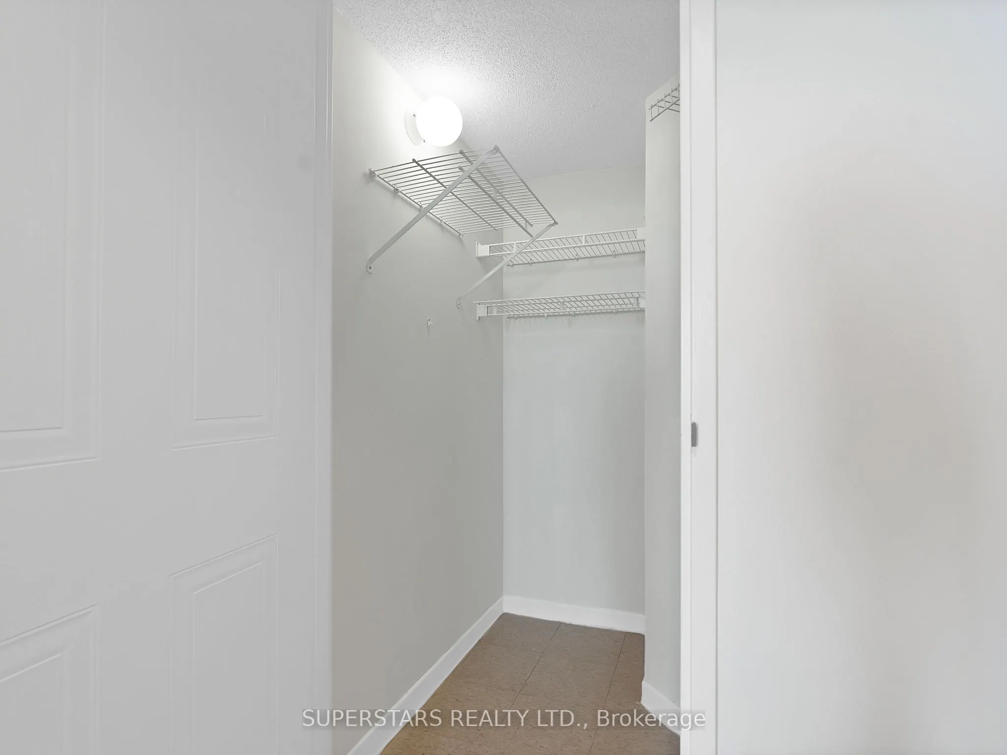 150 Alton Towers Circle, #409