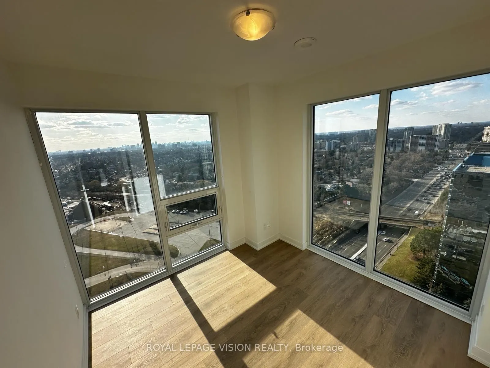 2031 Kennedy Road N, #2717