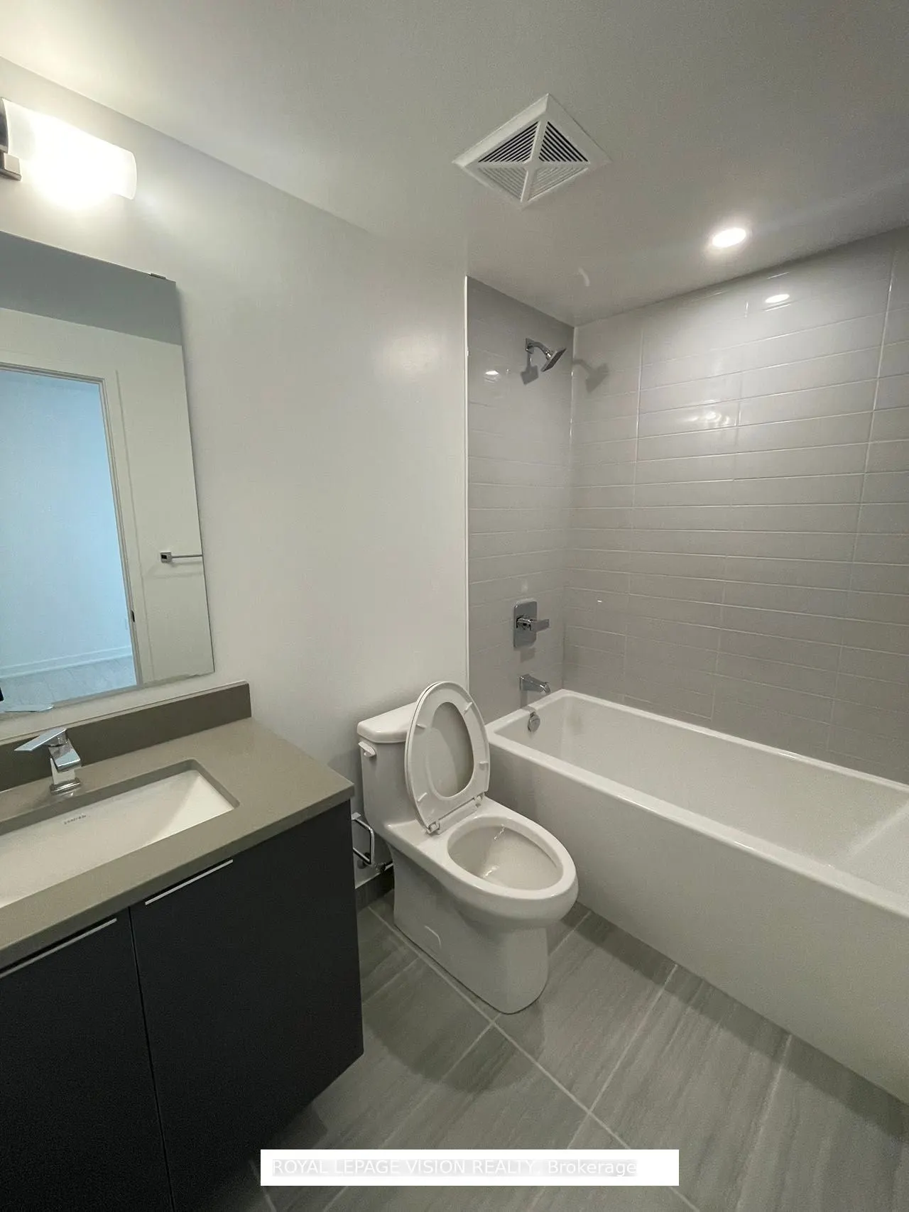 2031 Kennedy Road N, #2717