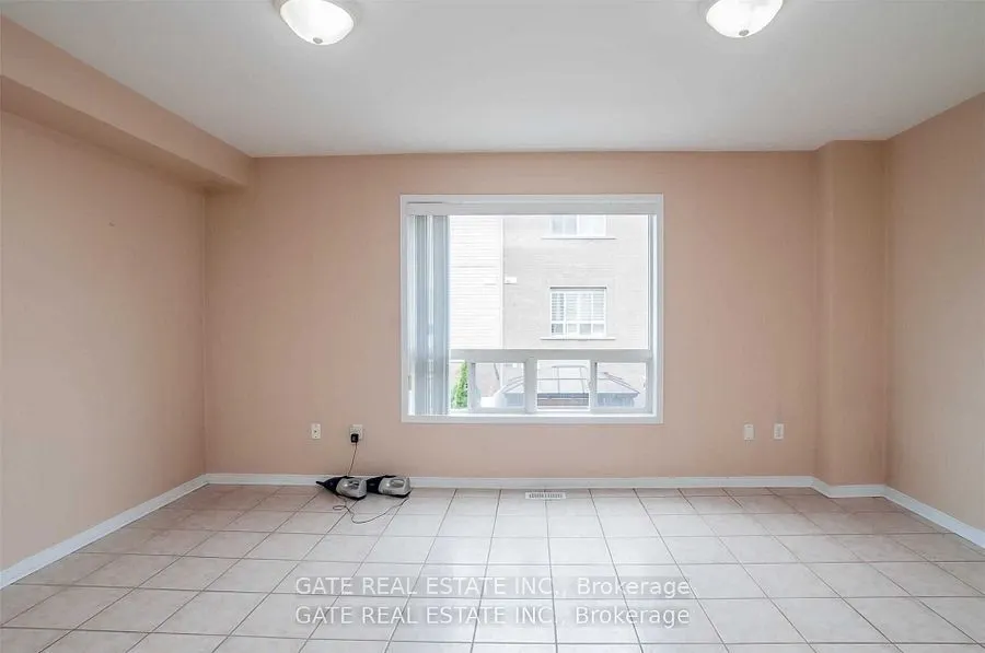 8 Pat Brooks Terrace, #8