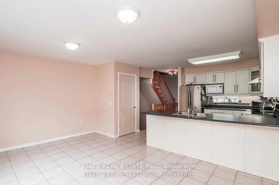 8 Pat Brooks Terrace, #8