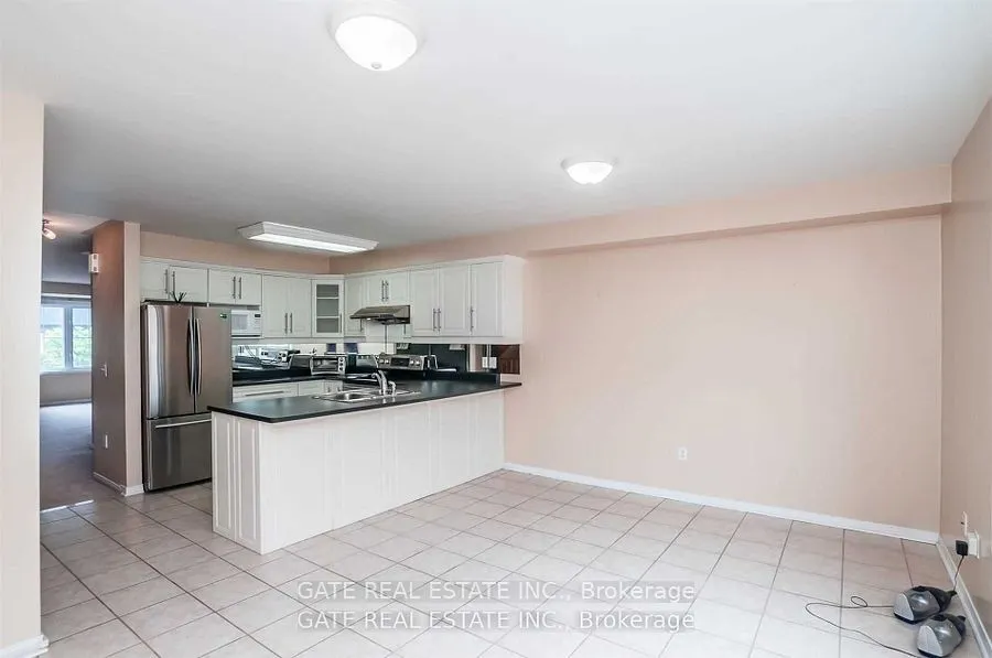8 Pat Brooks Terrace, #8