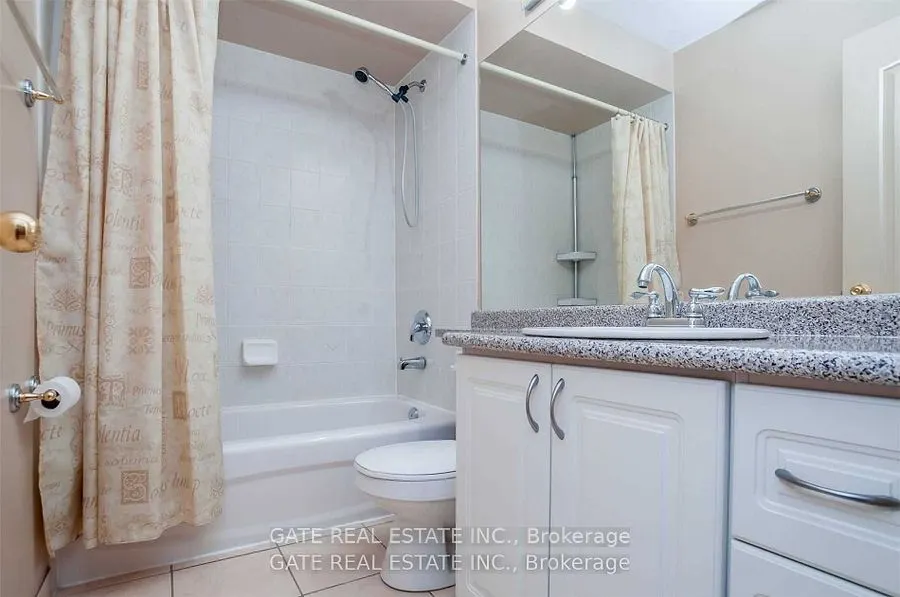 8 Pat Brooks Terrace, #8