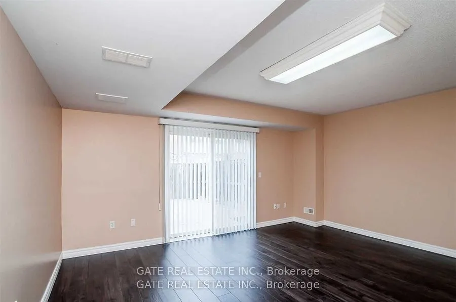 8 Pat Brooks Terrace, #8