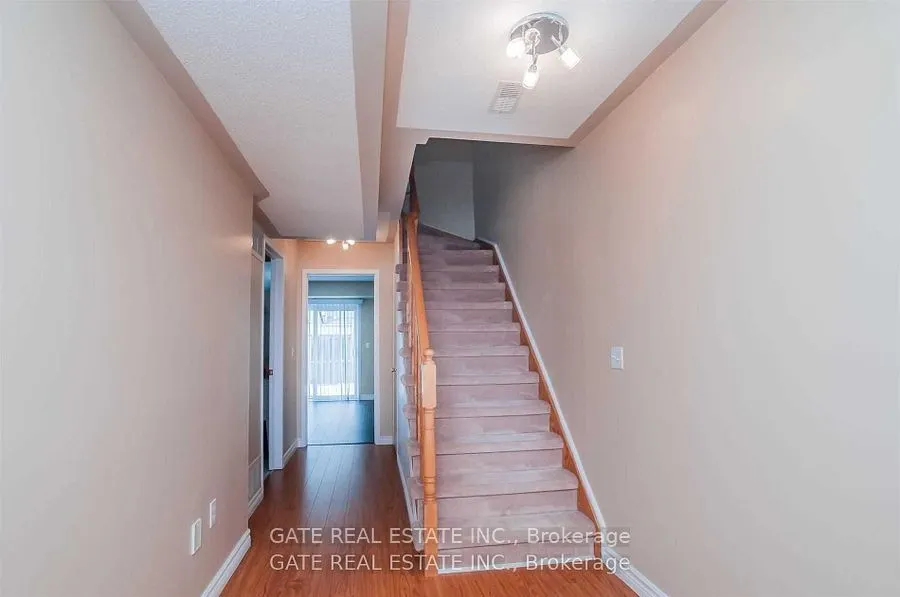 8 Pat Brooks Terrace, #8