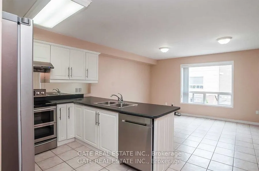 8 Pat Brooks Terrace, #8