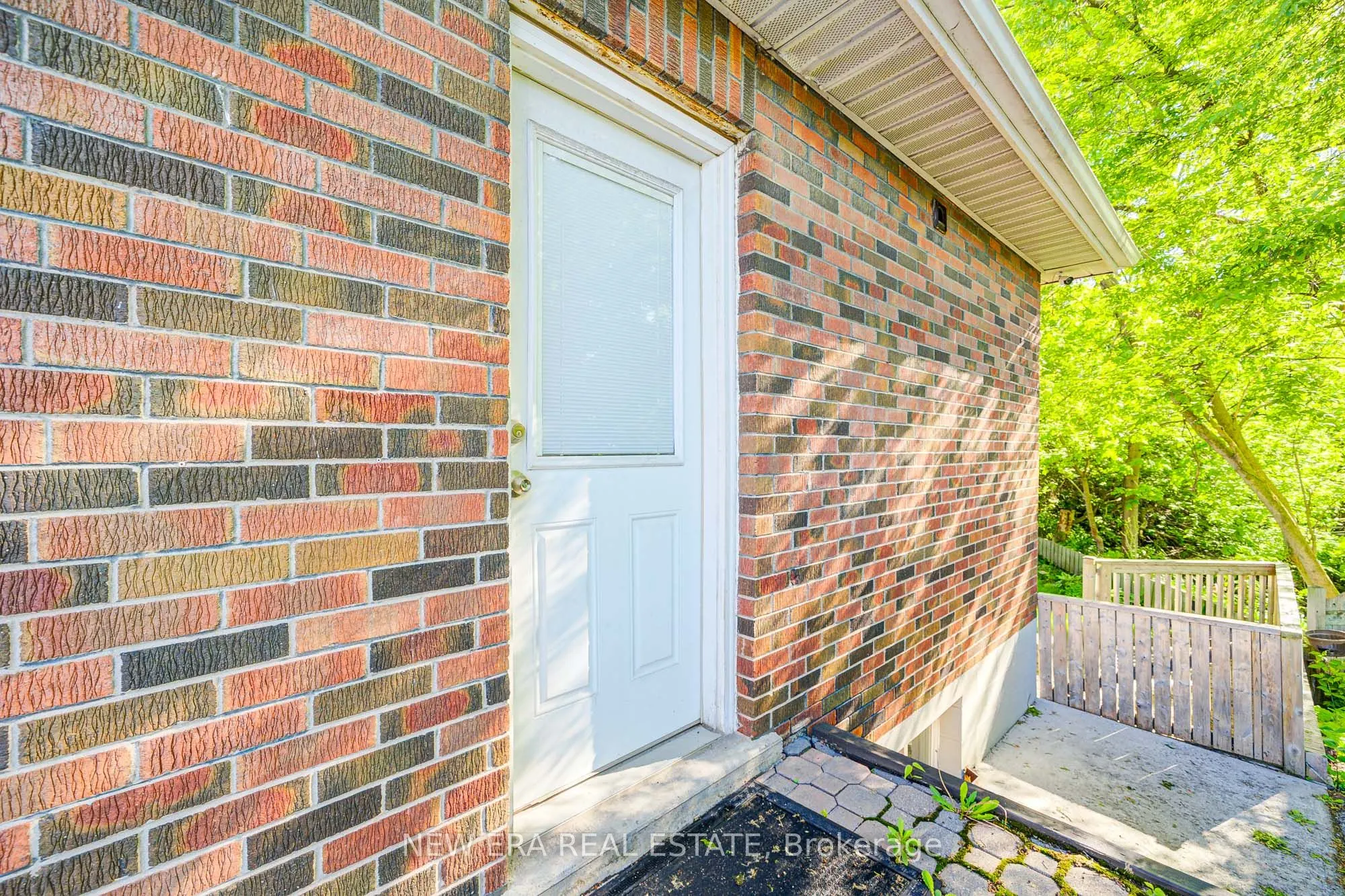 345 Park Road S
