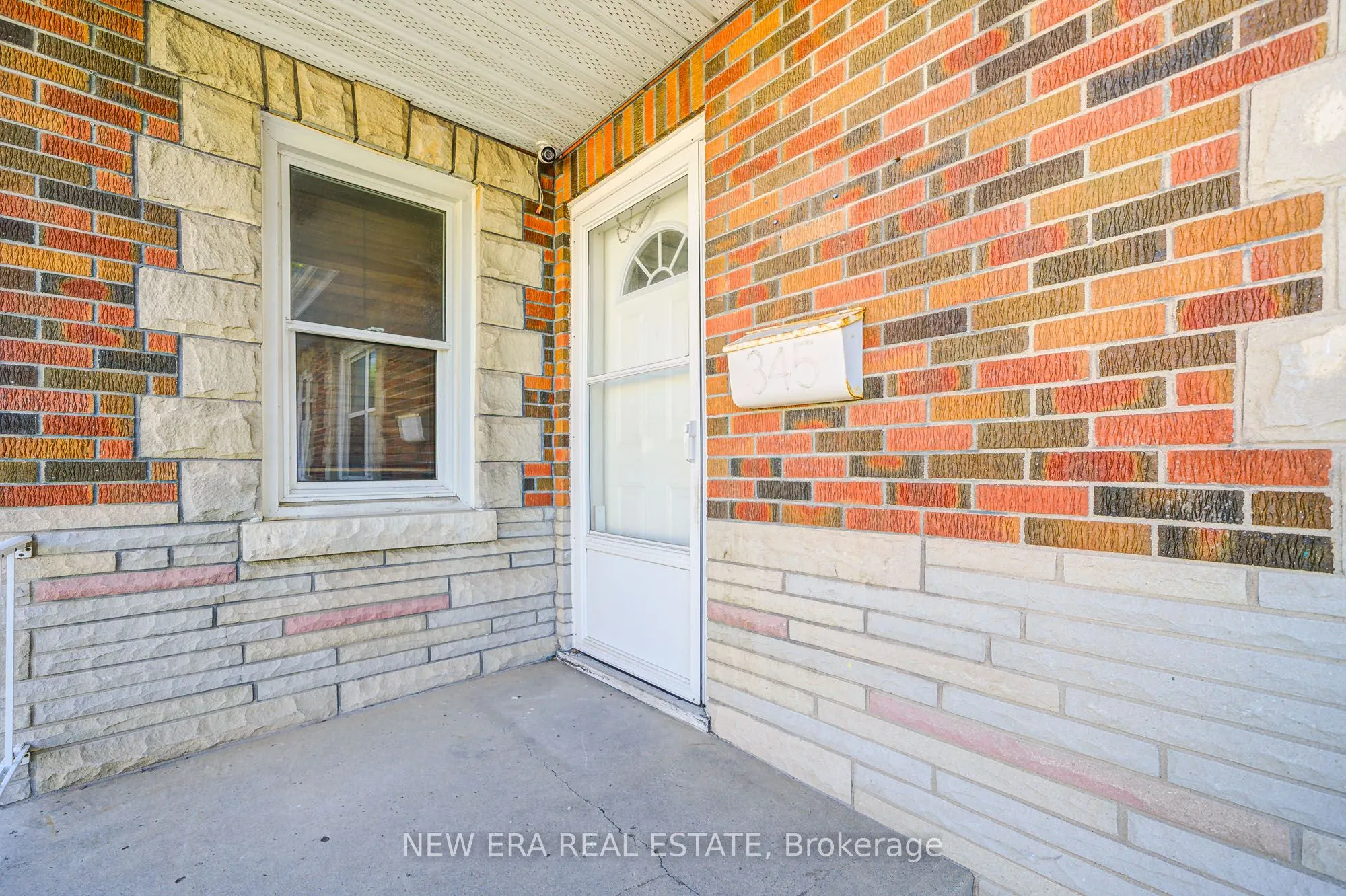 345 Park Road S