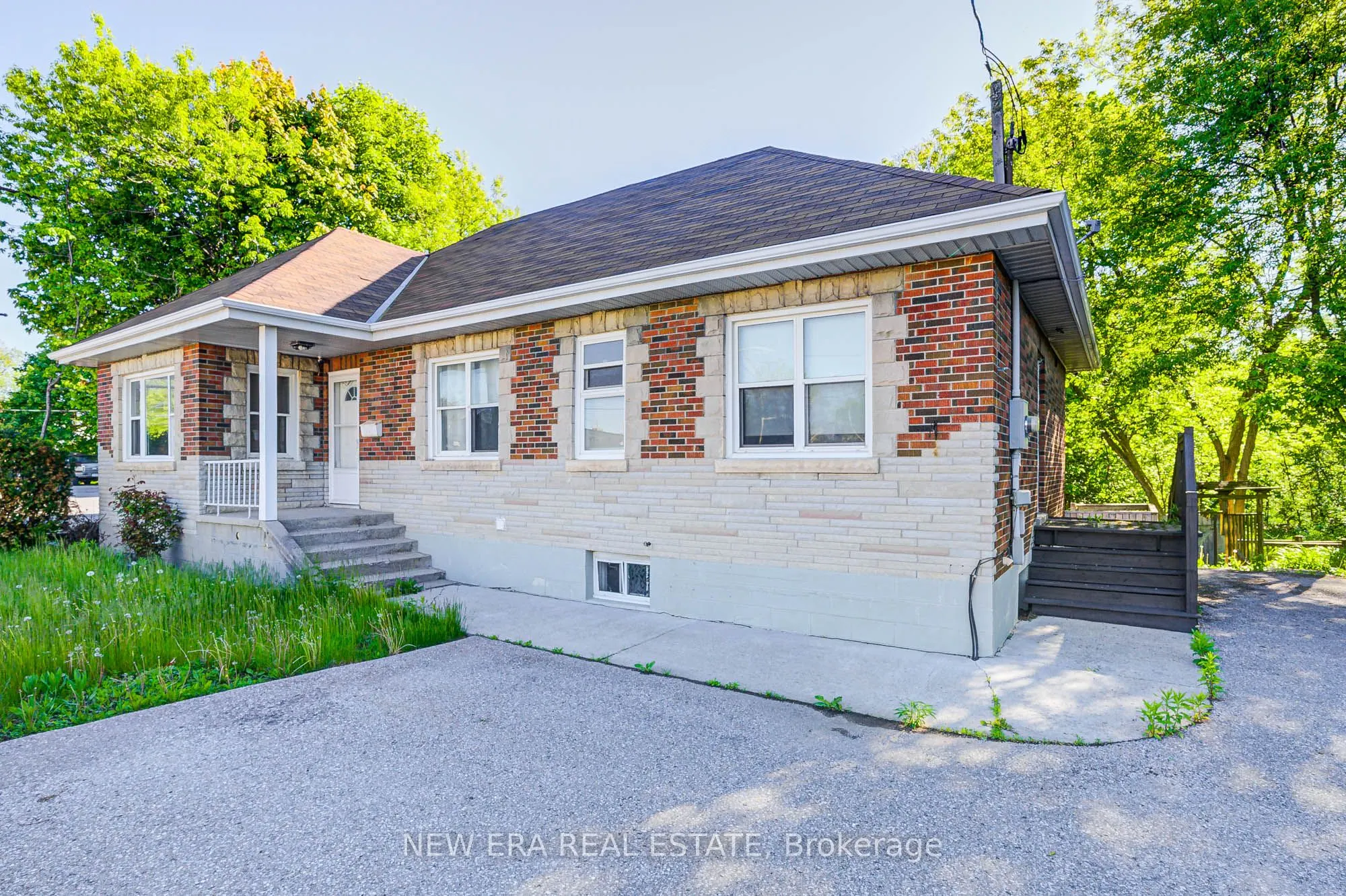 345 Park Road S