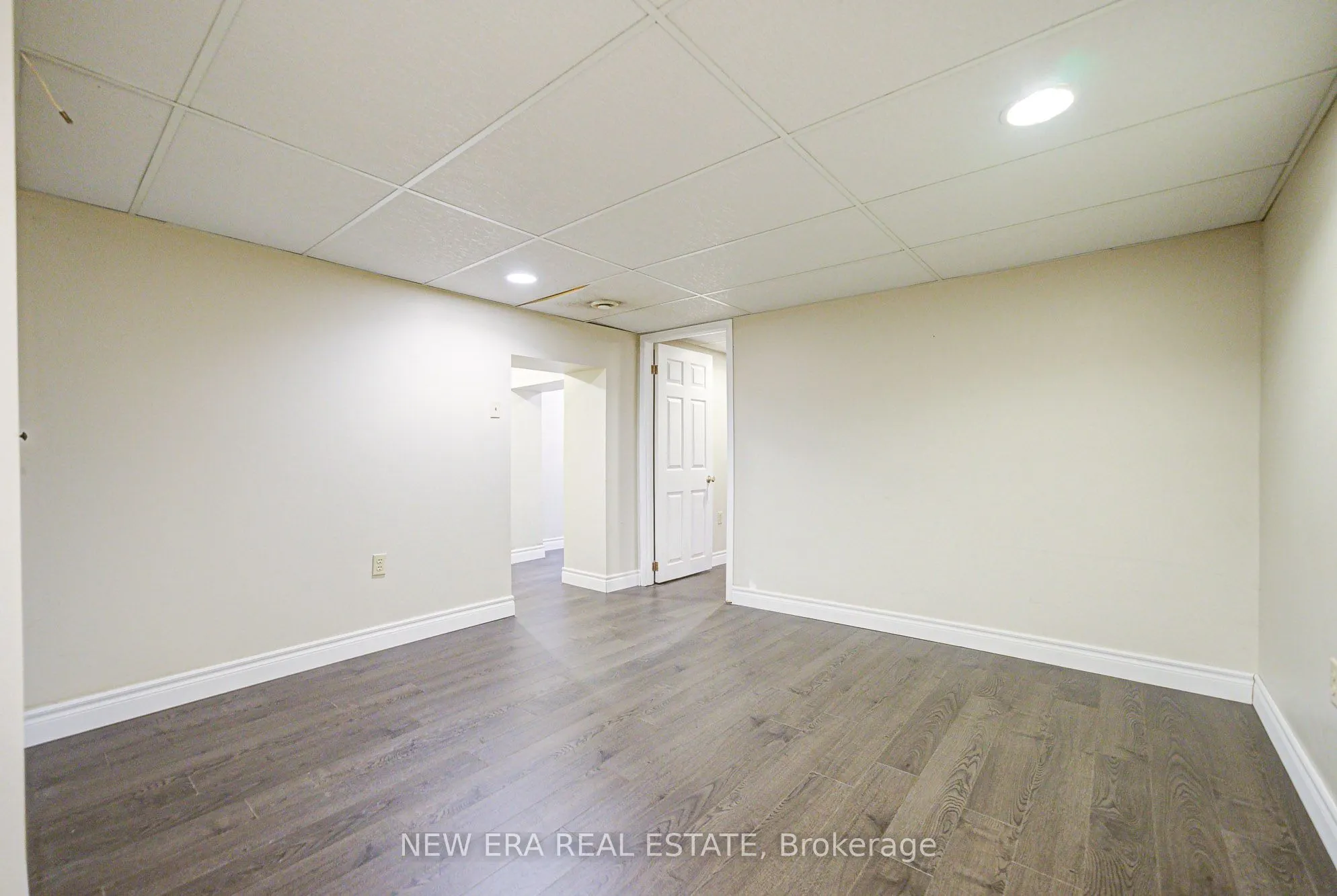 345 Park Road S