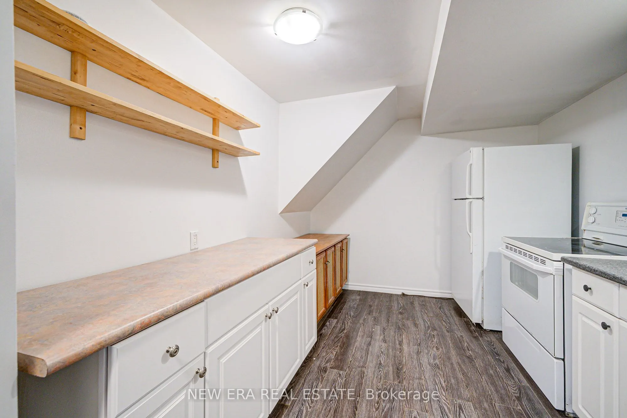 345 Park Road S