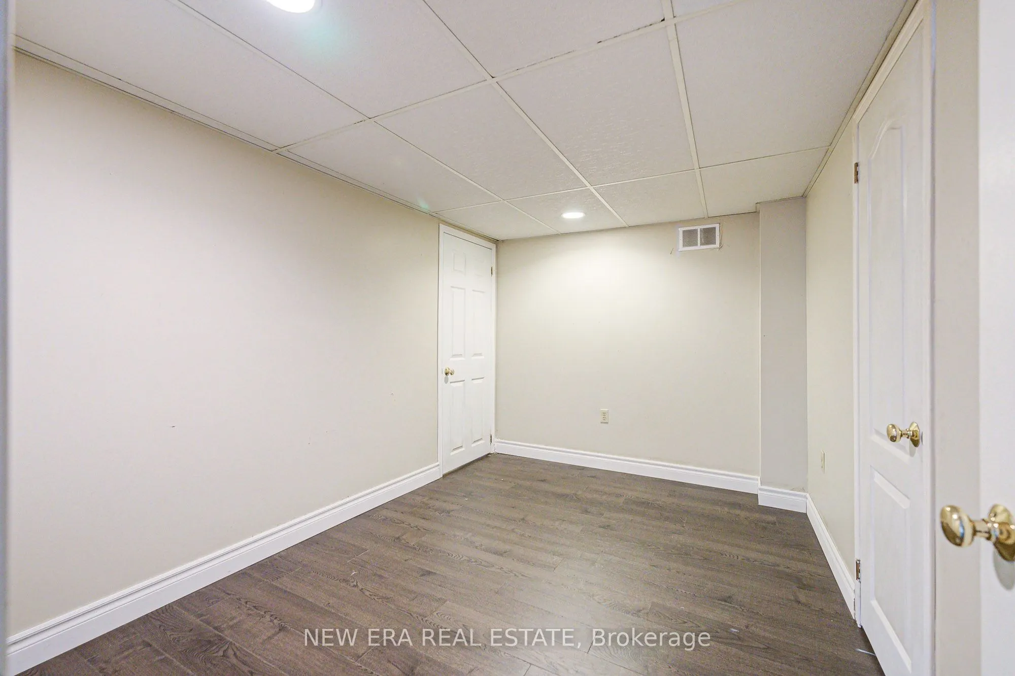 345 Park Road S