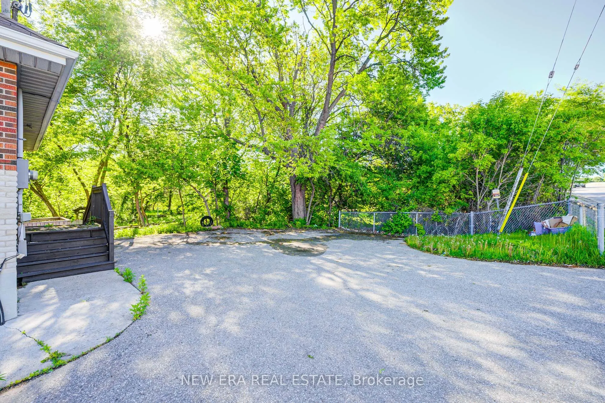 345 Park Road S