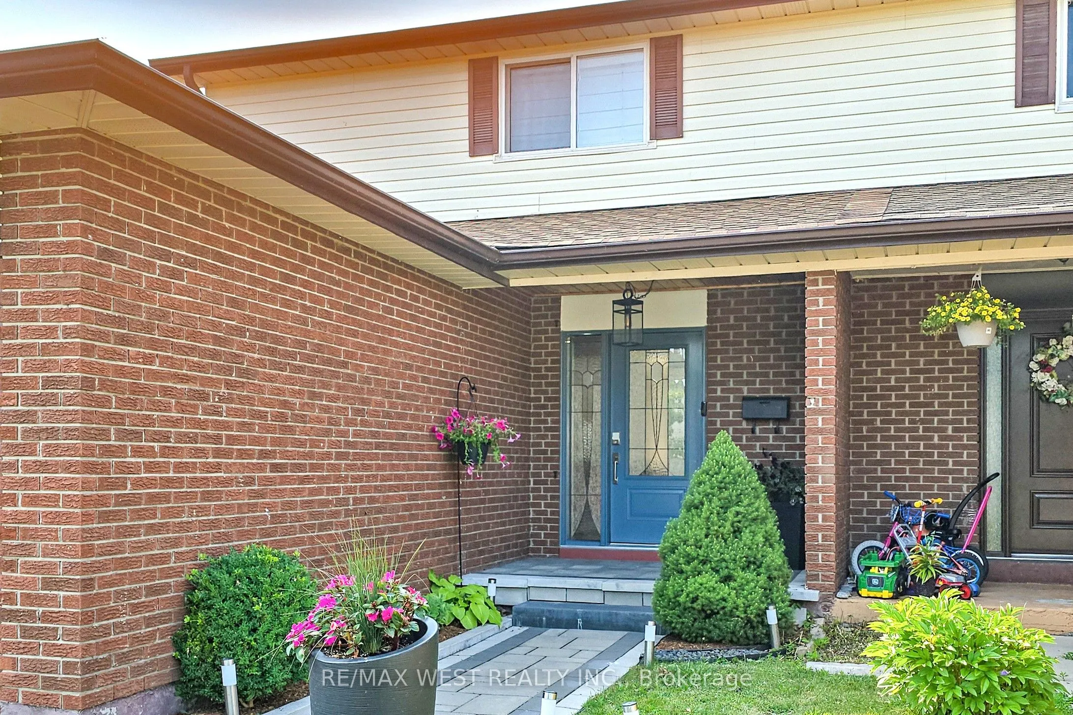 586 Balsam Crescent
