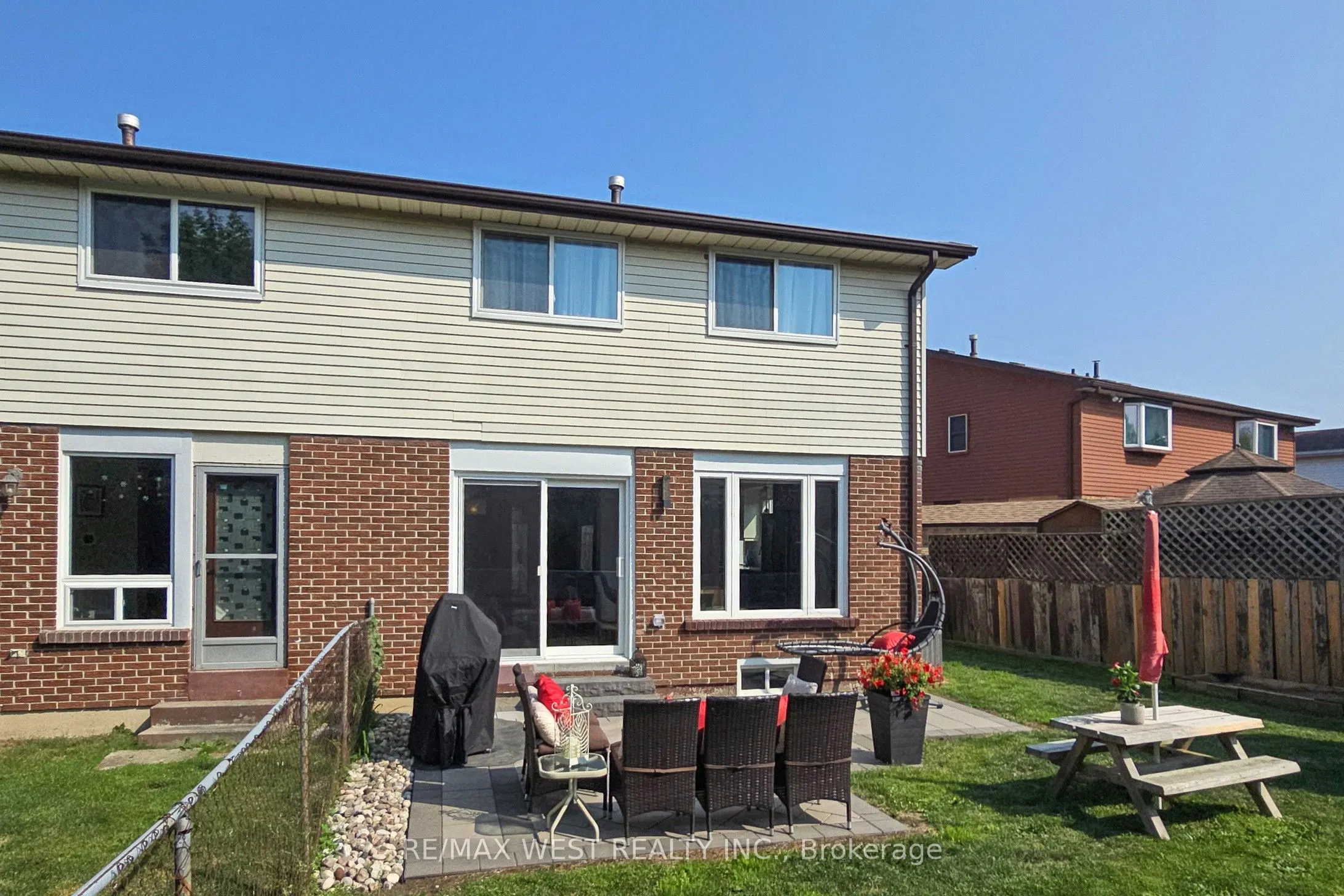 586 Balsam Crescent