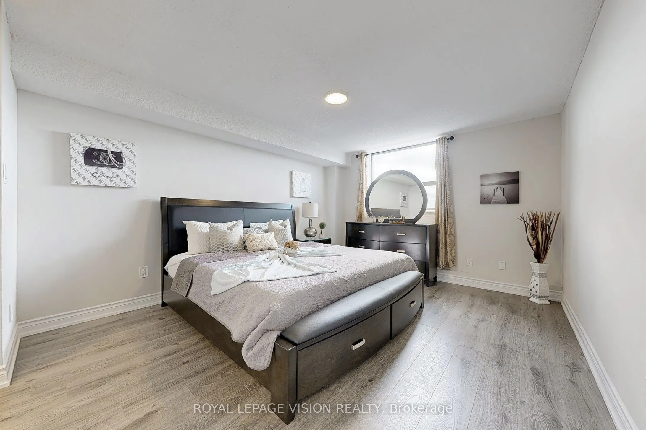 100 Wingarden Court, #1803