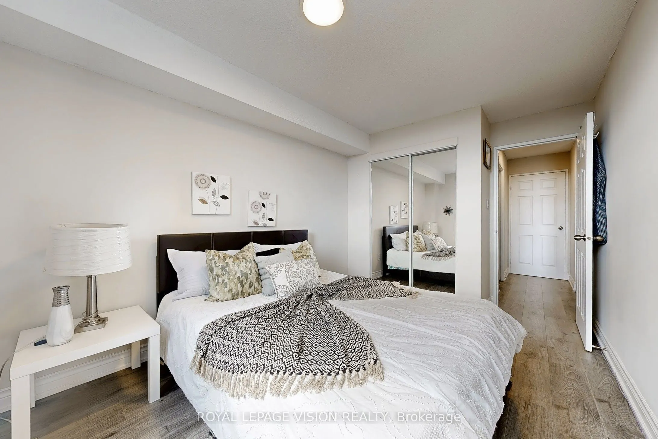 100 Wingarden Court, #1803