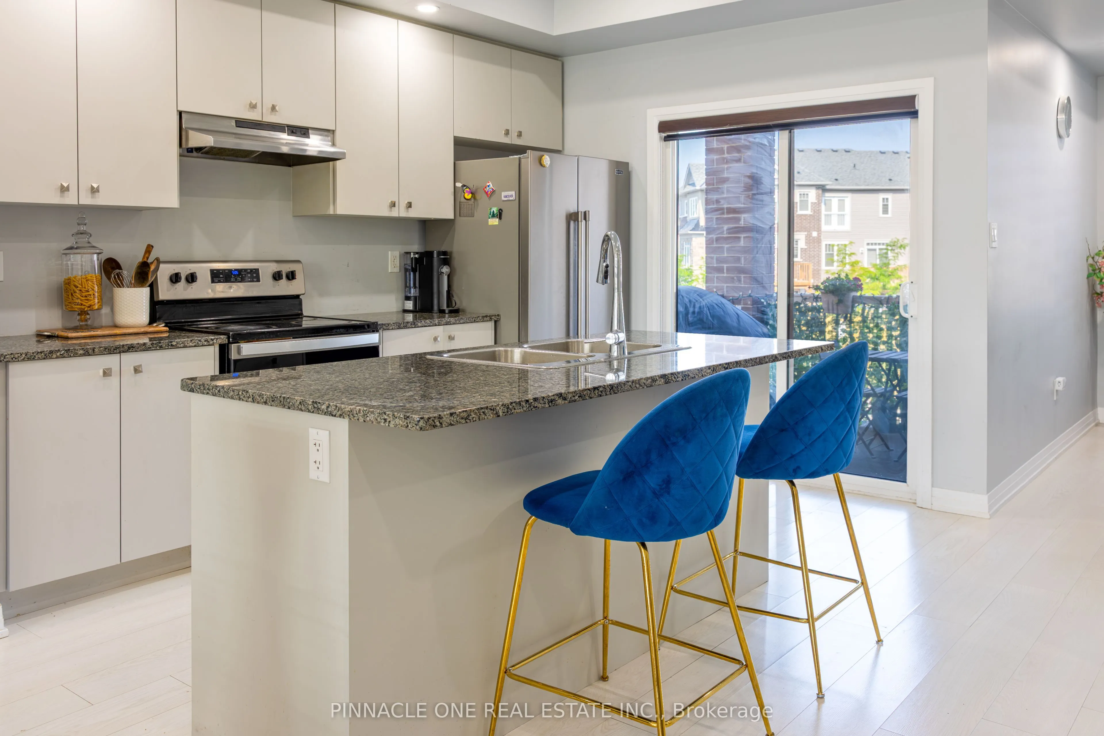 30 Ambereen Place