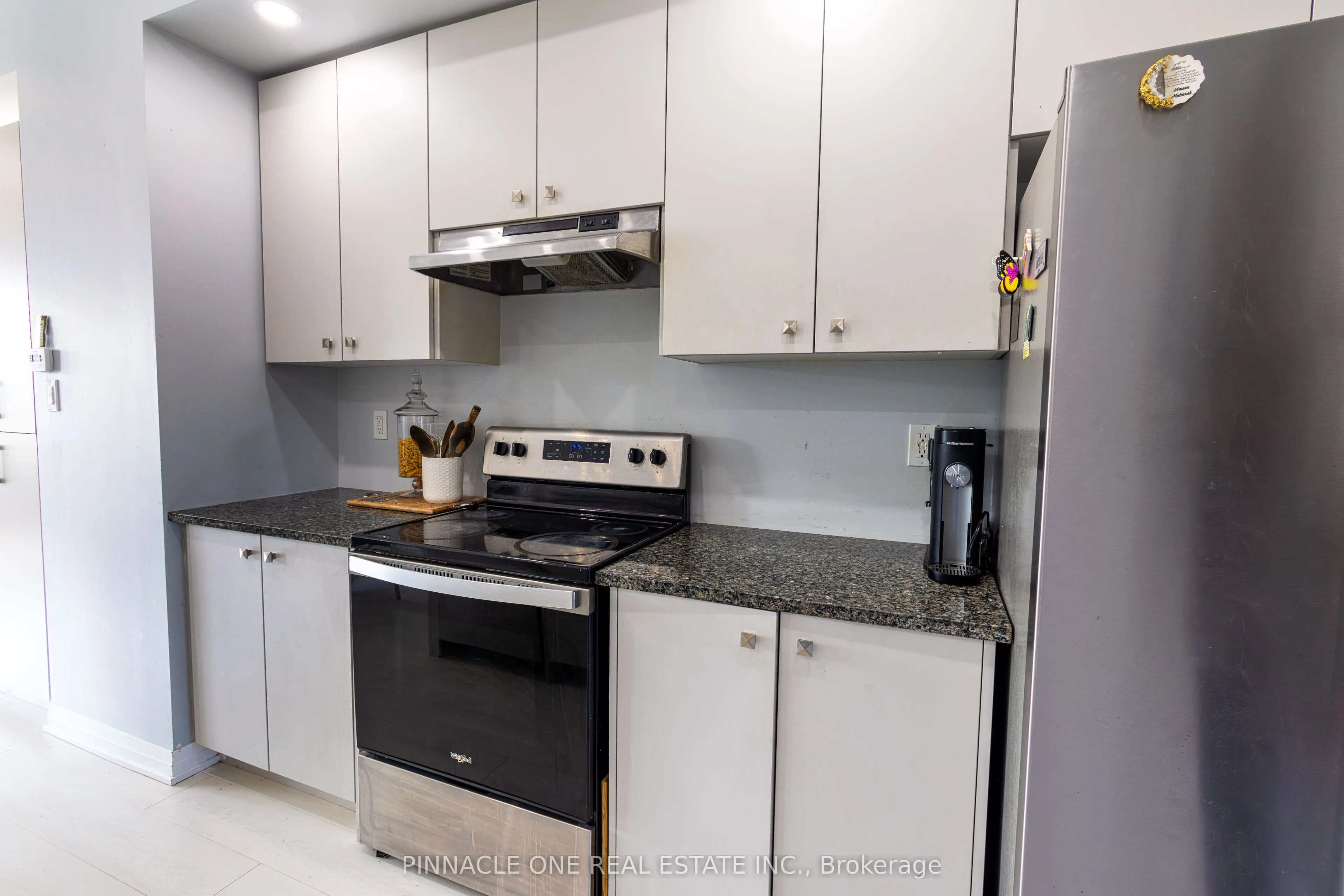 30 Ambereen Place