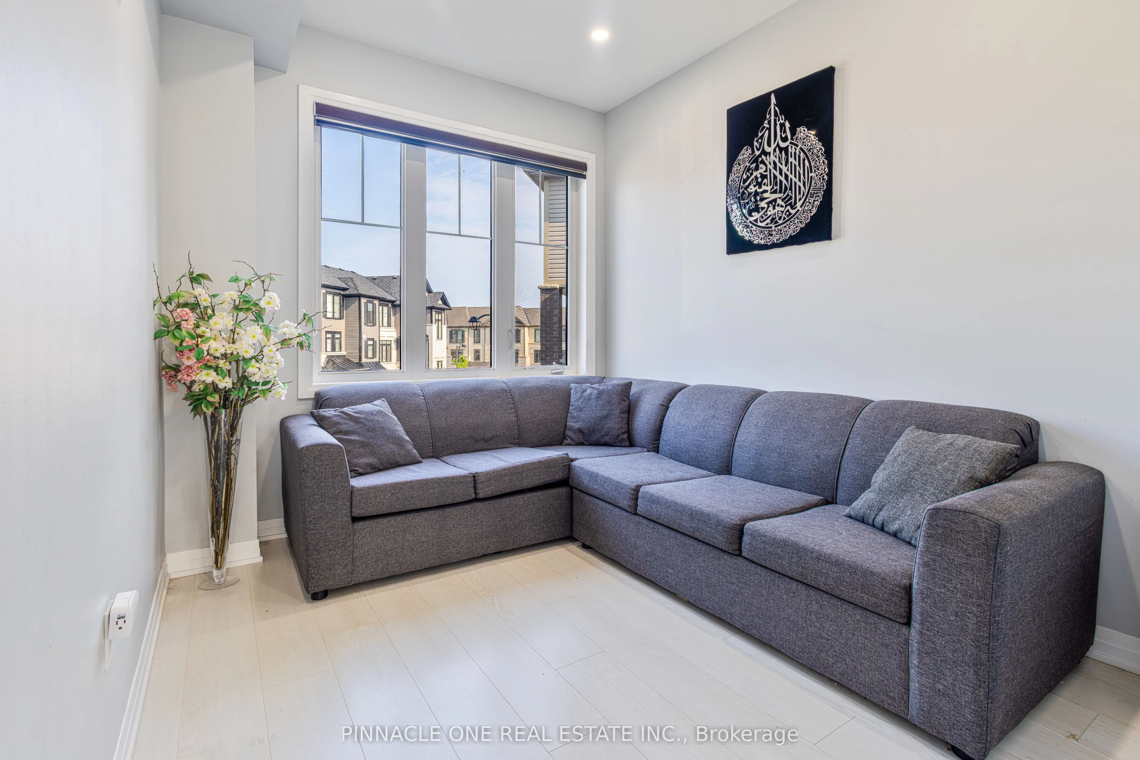 30 Ambereen Place