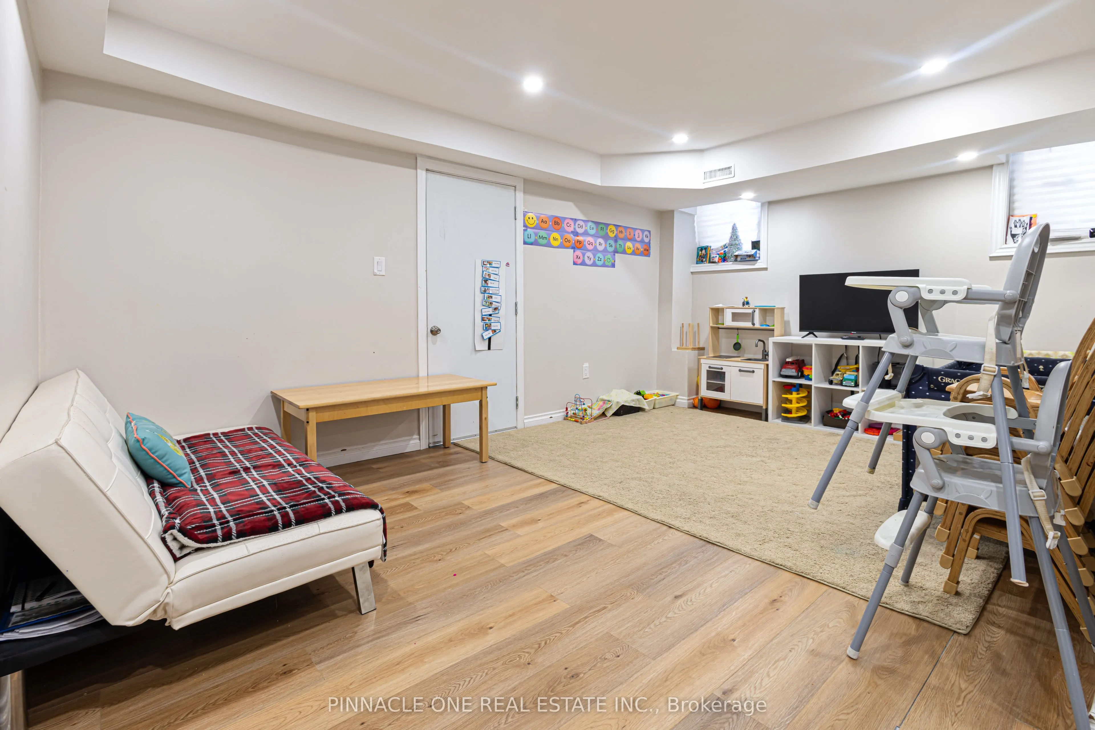 30 Ambereen Place