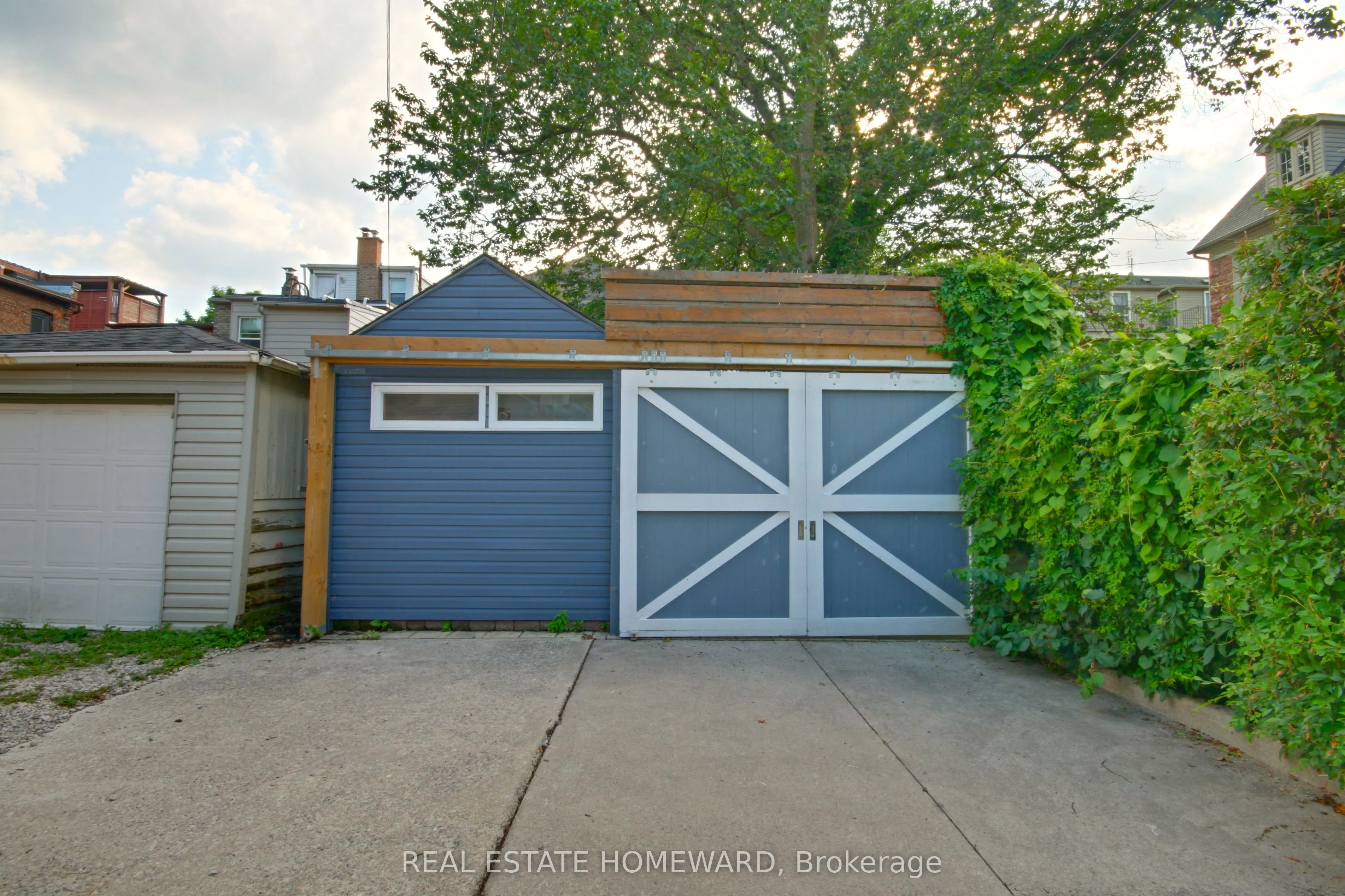 55 Woodbine Avenue
